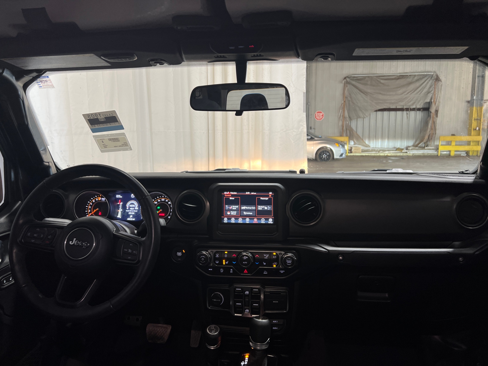 Thumbnail: 2022 Jeep Gladiator - 3