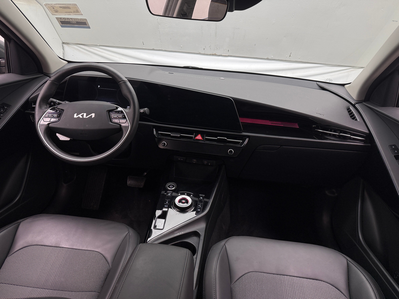 Thumbnail: 2023 Kia Niro - 2