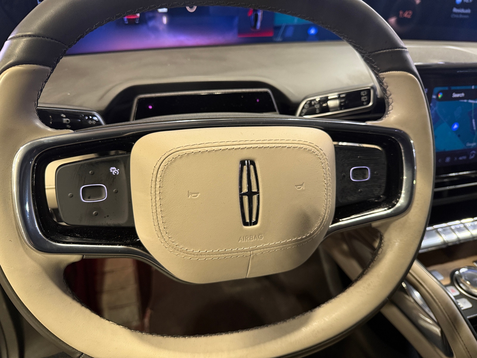 Thumbnail: 2025 Lincoln Nautilus - 4