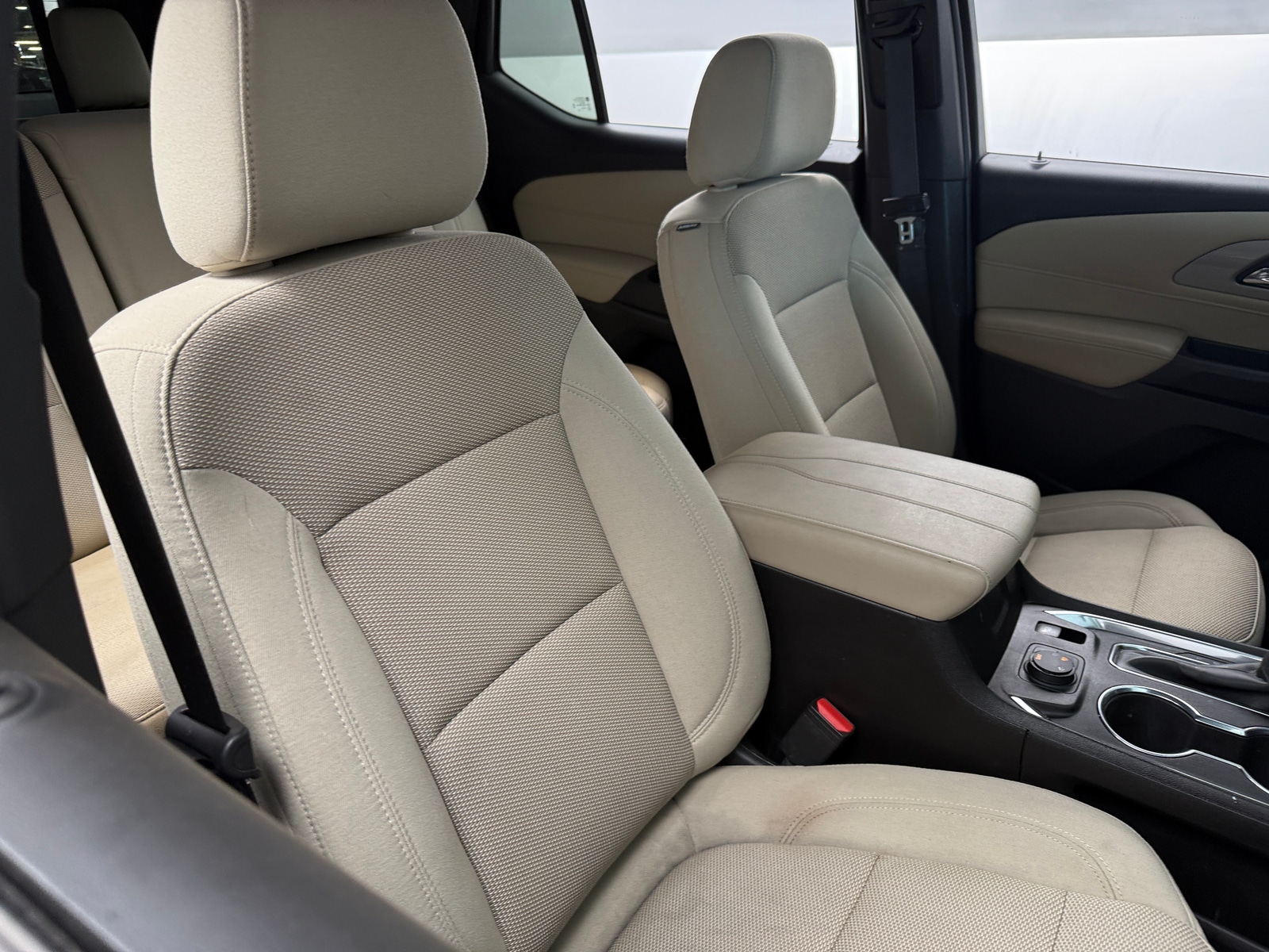 Thumbnail: 2023 Chevrolet Traverse - 2