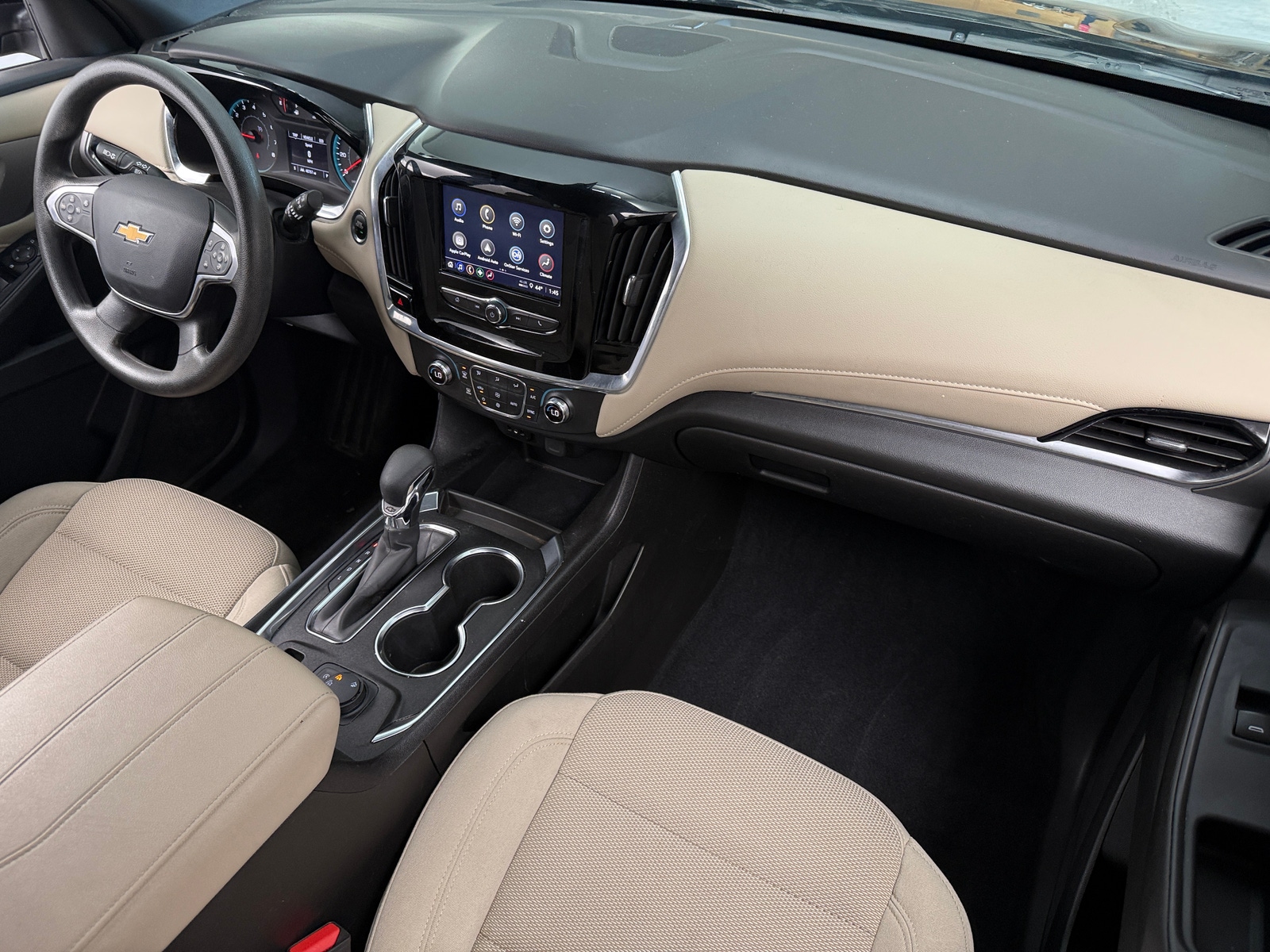 Thumbnail: 2023 Chevrolet Traverse - 3