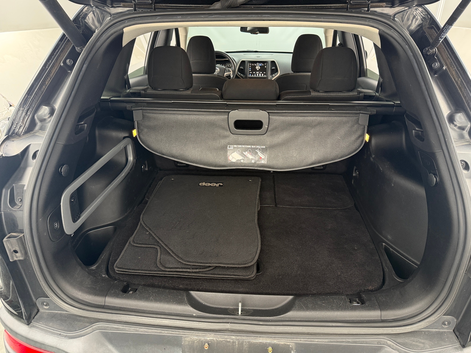 Thumbnail: 2014 Jeep Cherokee - 7