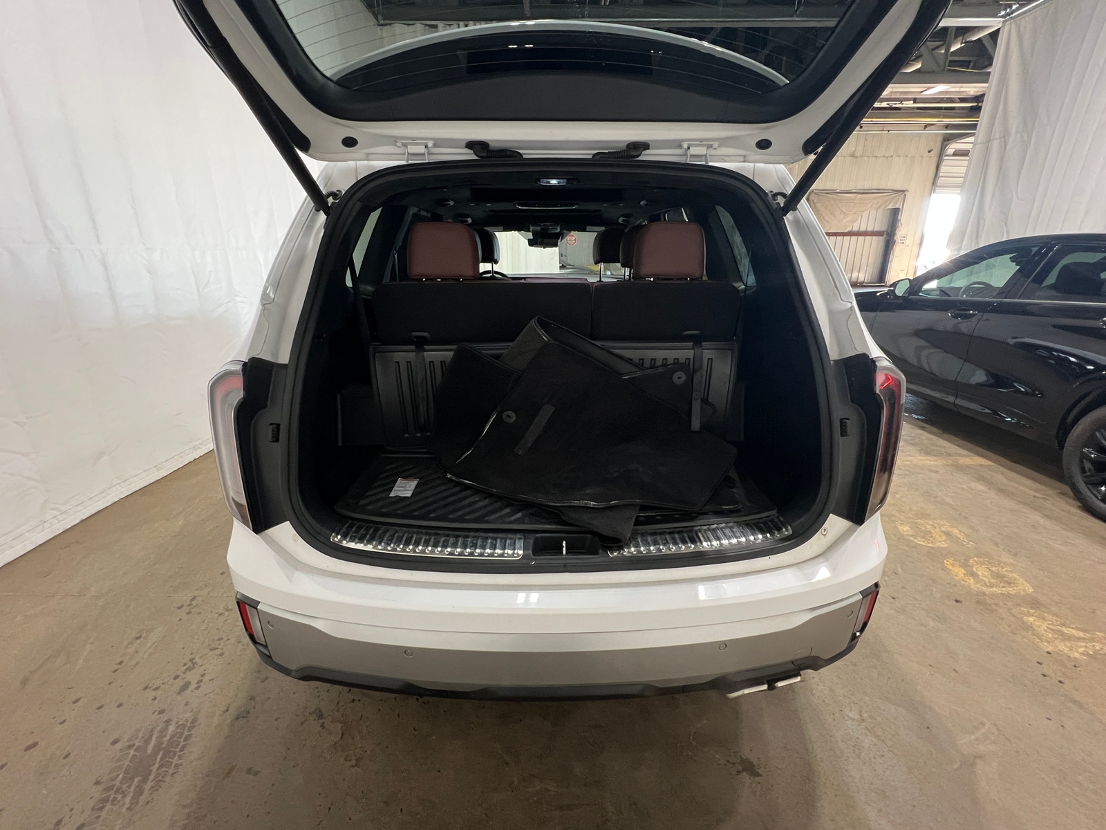 Thumbnail: 2023 Kia Telluride - 6