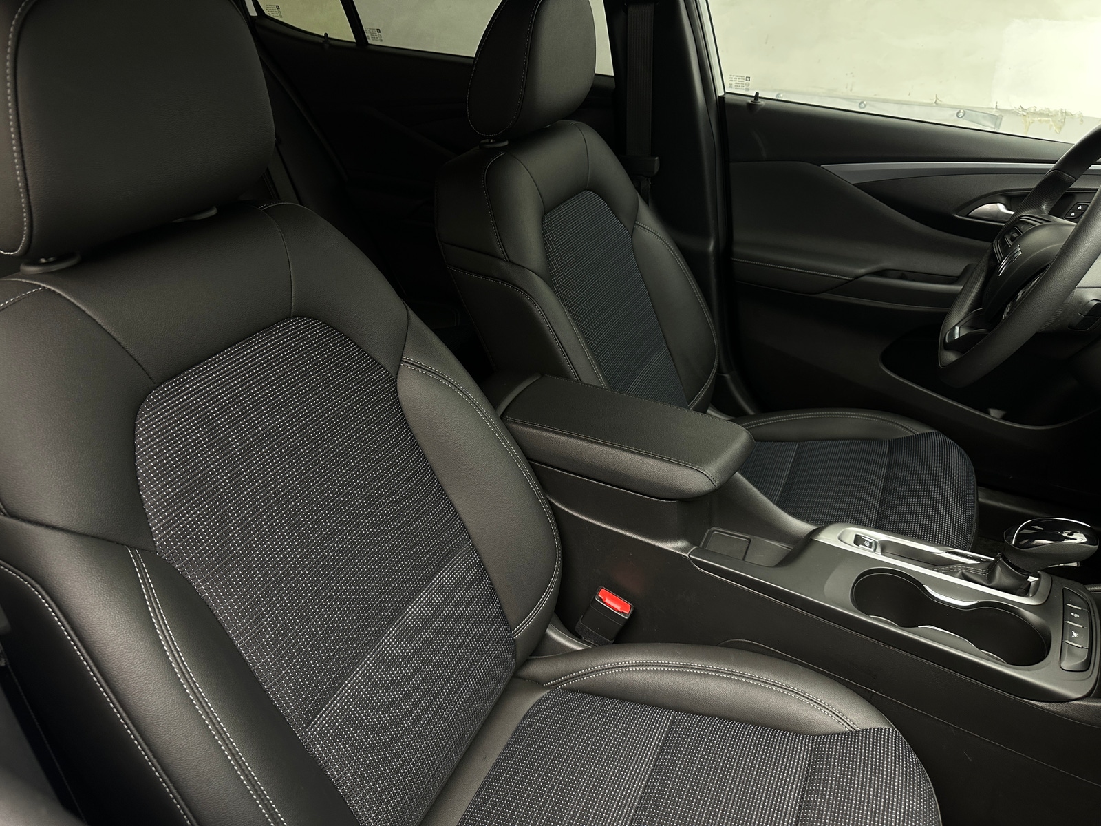 Thumbnail: 2025 Buick Envista - 2