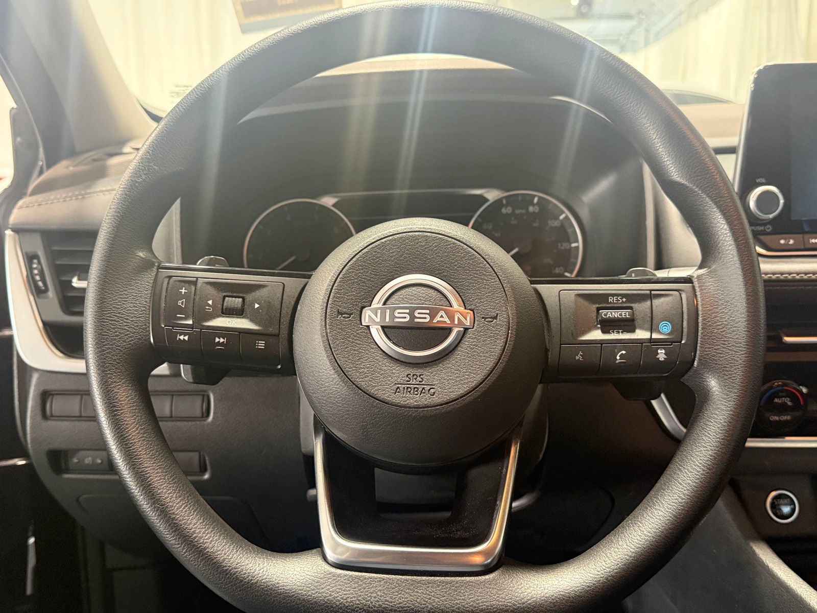 Thumbnail: 2023 Nissan Rogue - 5