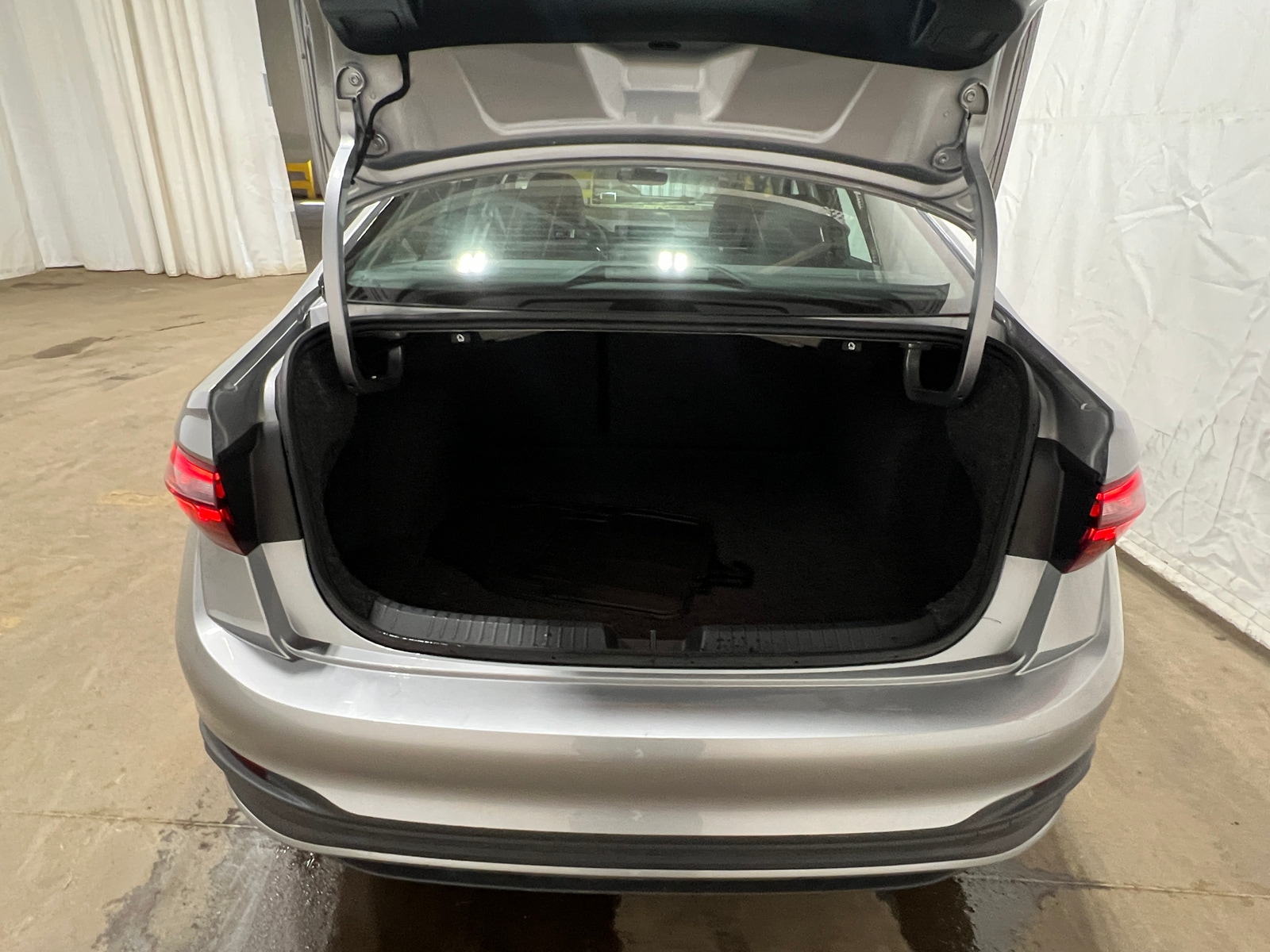 Thumbnail: 2025 Volkswagen Jetta - 6