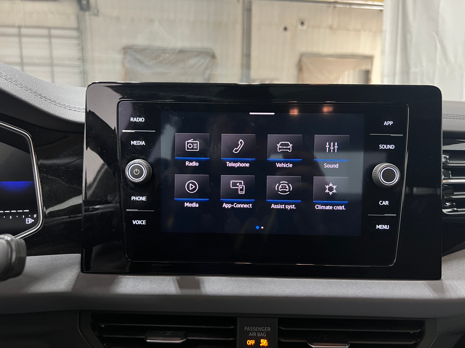 Thumbnail: 2025 Volkswagen Jetta - 3