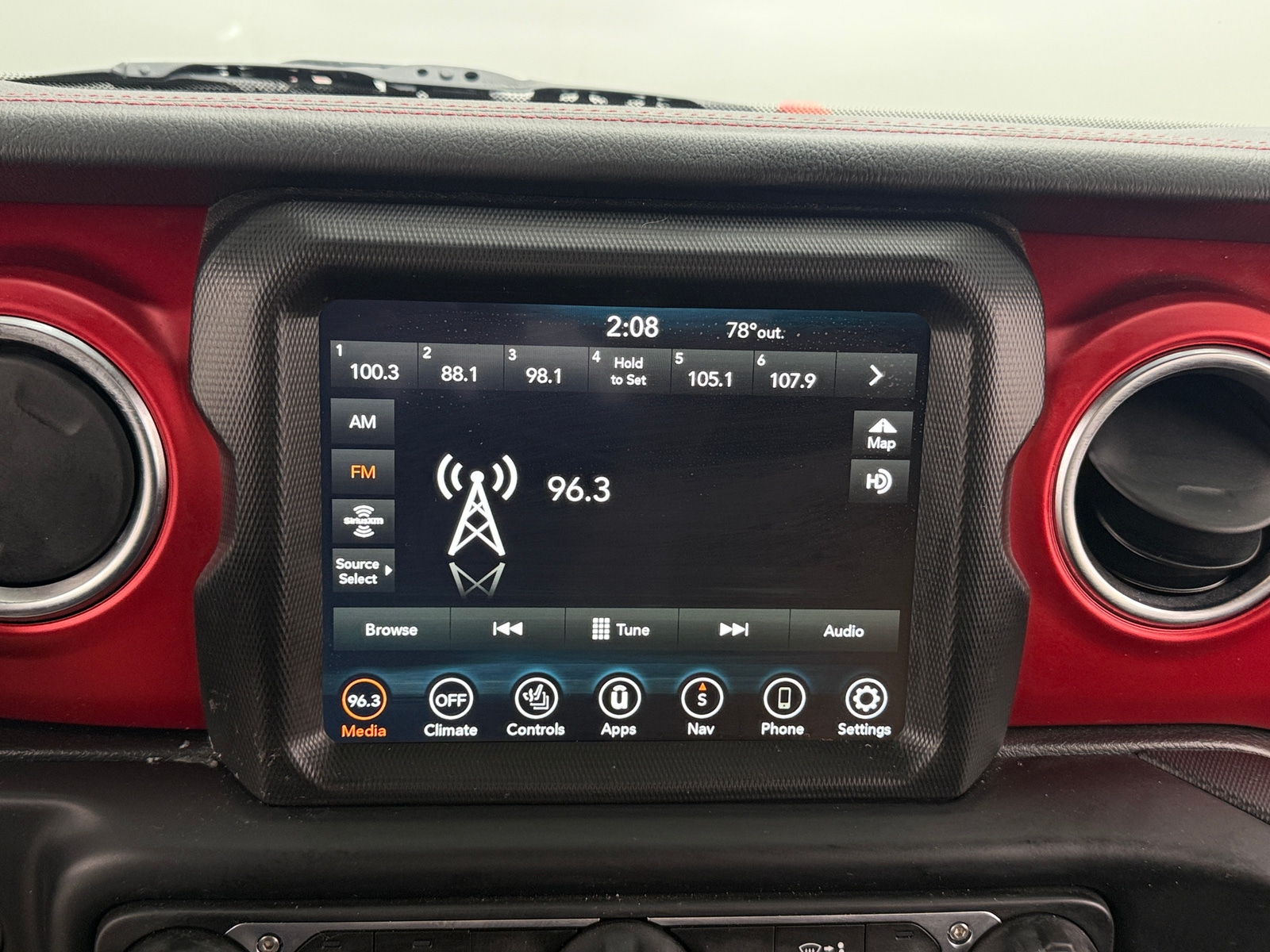 Thumbnail: 2022 Jeep Gladiator - 3