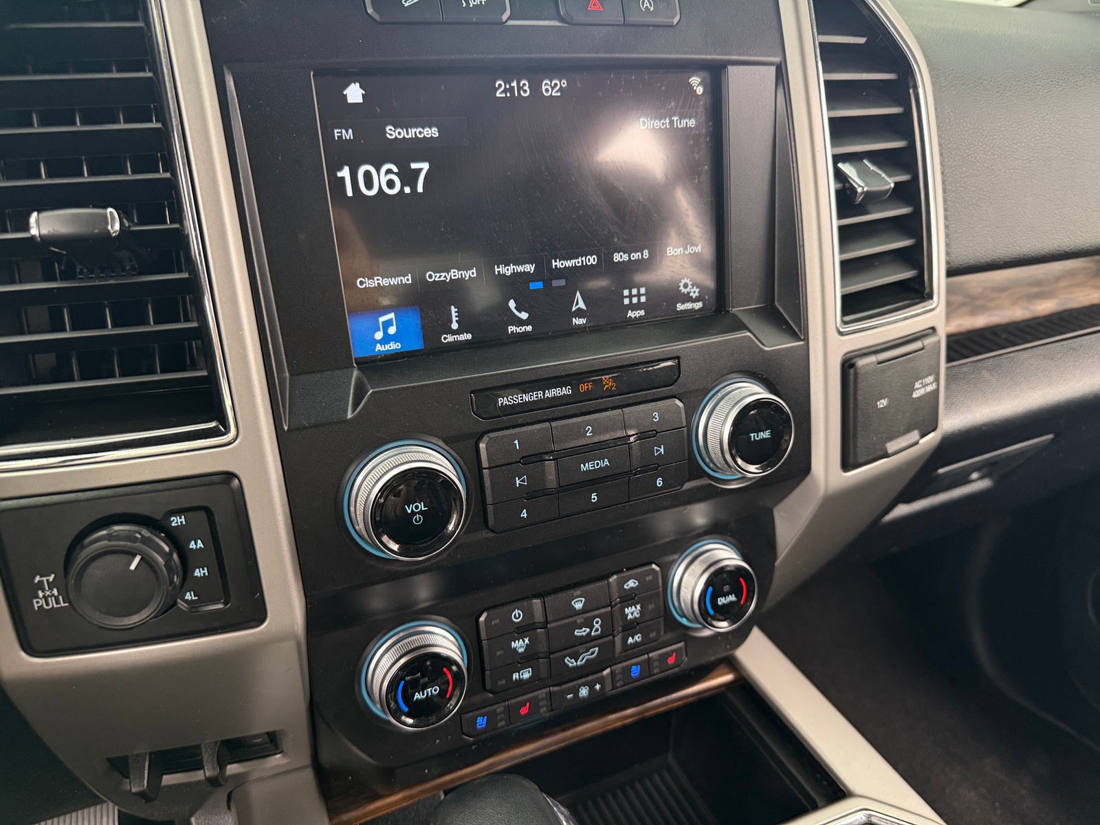 Thumbnail: 2019 Ford Econoline - 3