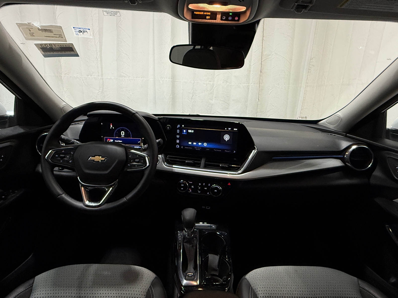 Thumbnail: 2025 Chevrolet Trax - 3