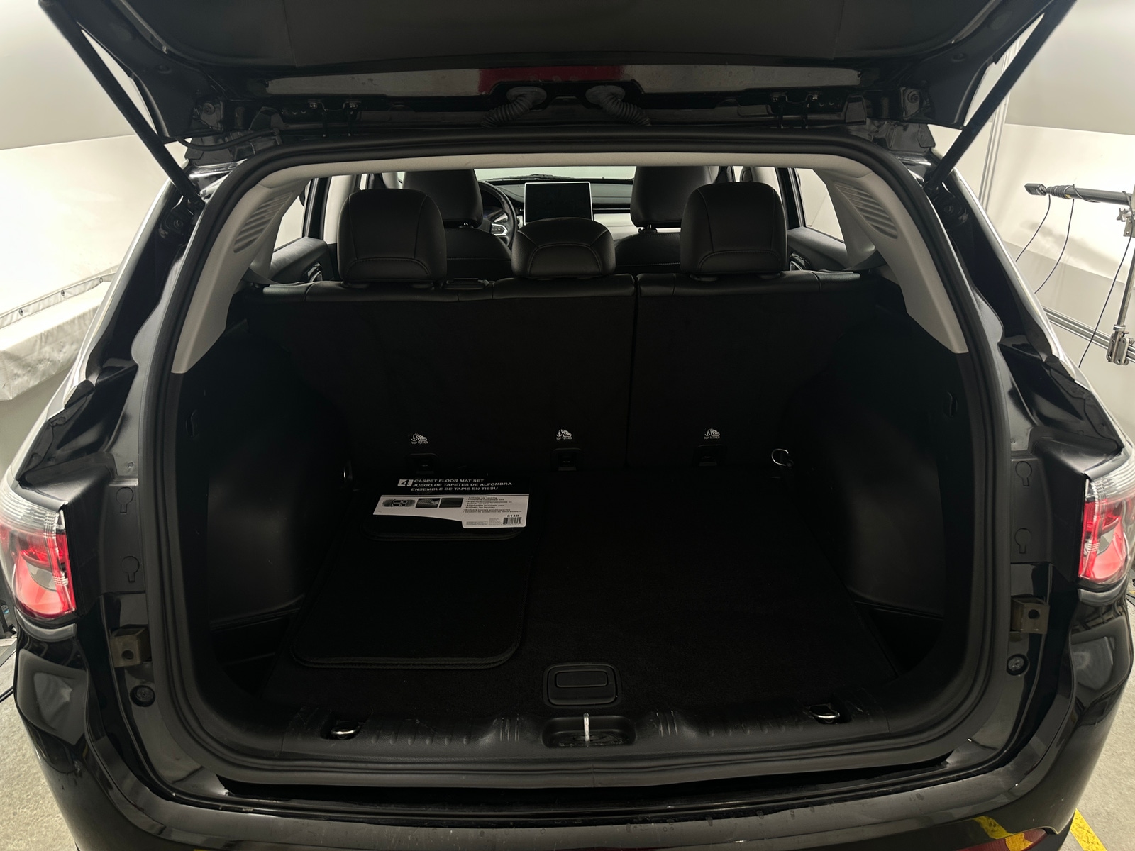 Thumbnail: 2022 Jeep Compass - 6