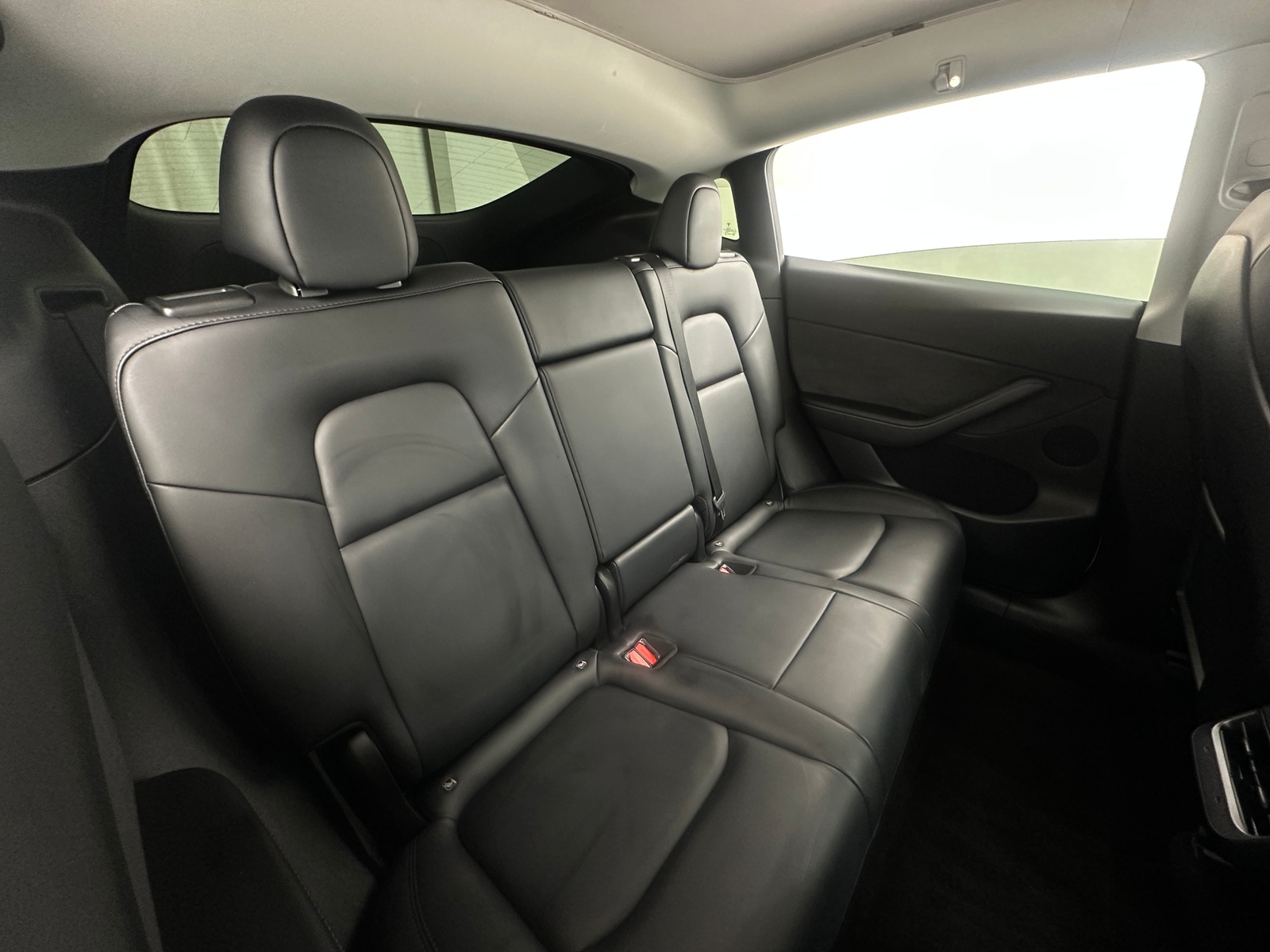 Thumbnail: 2022 Tesla Model Y - 5