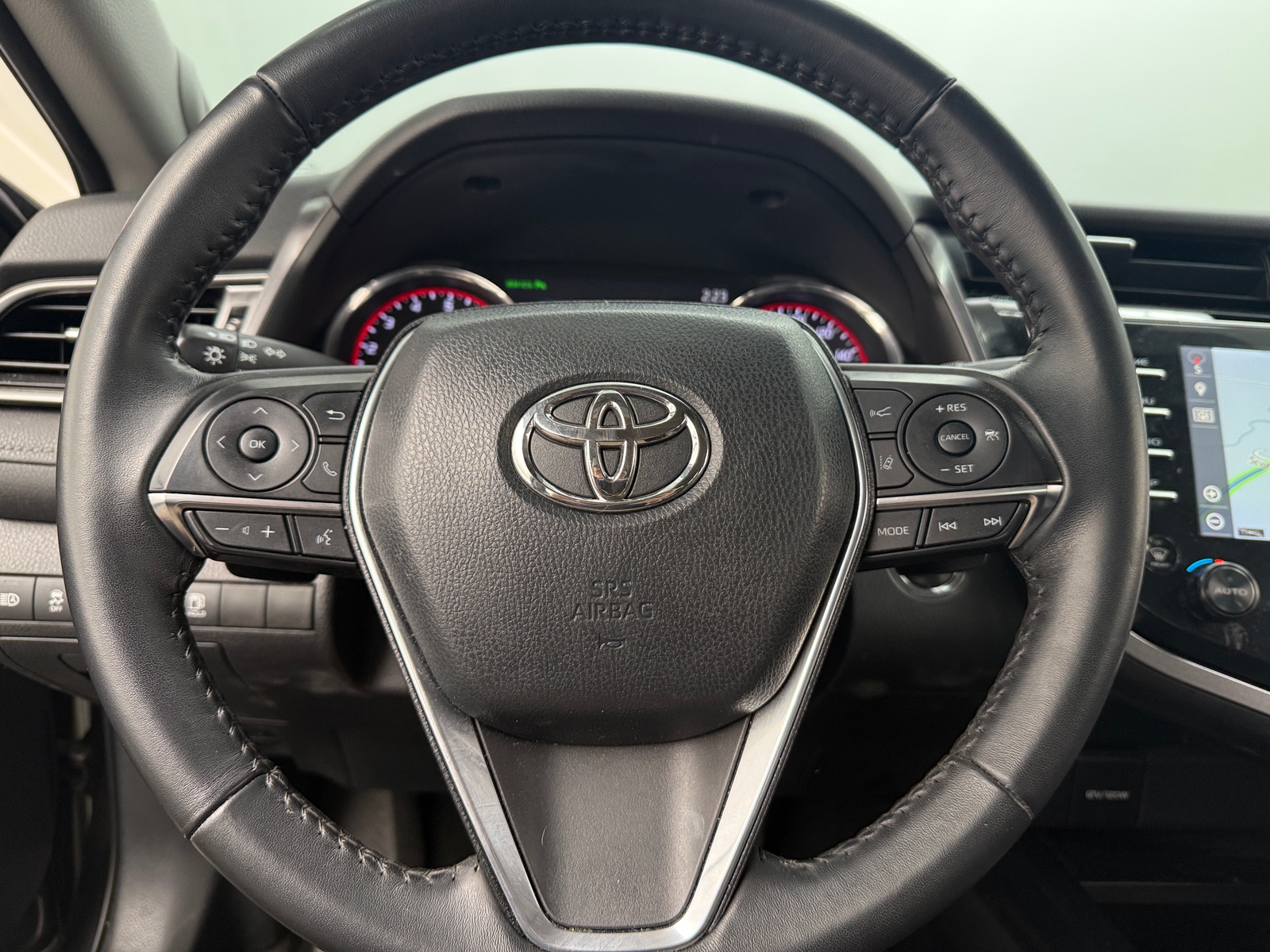 Thumbnail: 2019 Toyota Camry - 4