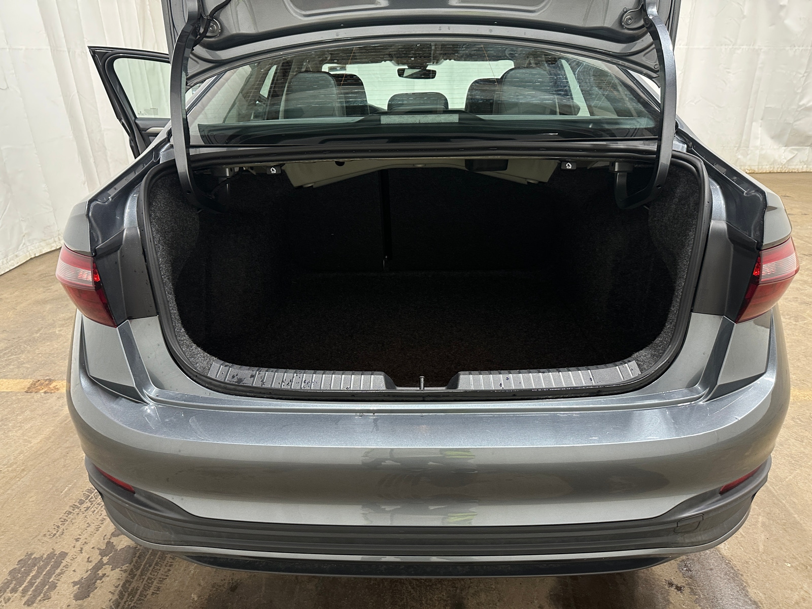 Thumbnail: 2025 Volkswagen Jetta - 6