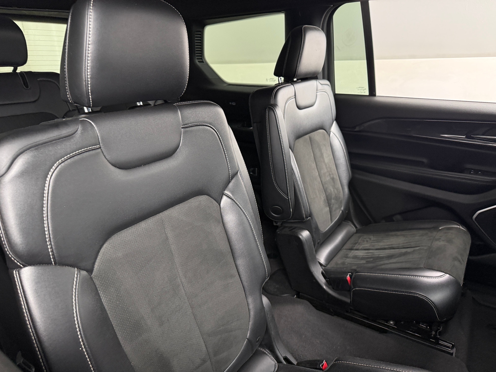 Thumbnail: 2021 Jeep Grand Cherokee L - 5