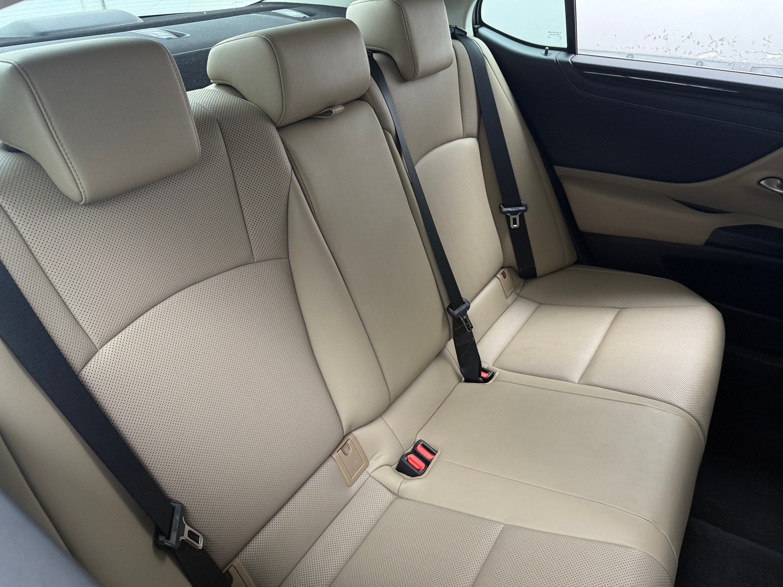 Thumbnail: 2021 Lexus ES - 5