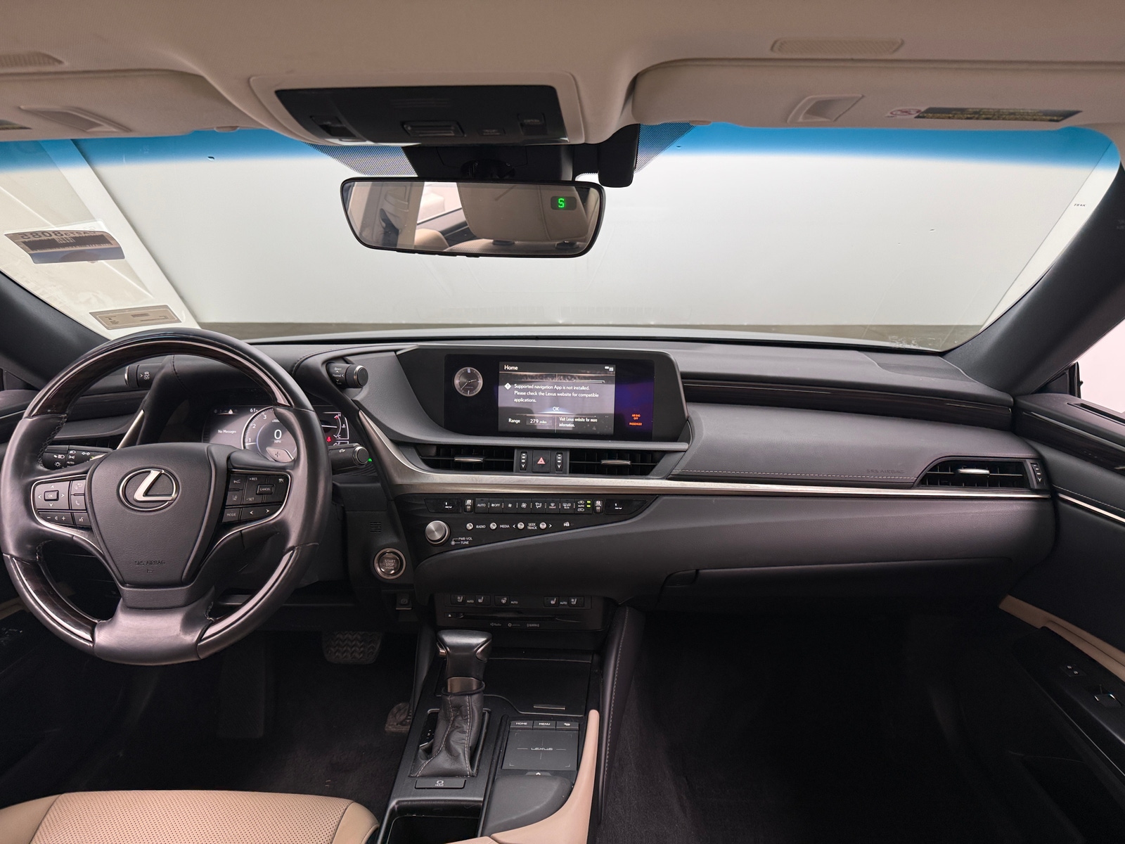 Thumbnail: 2021 Lexus ES - 2