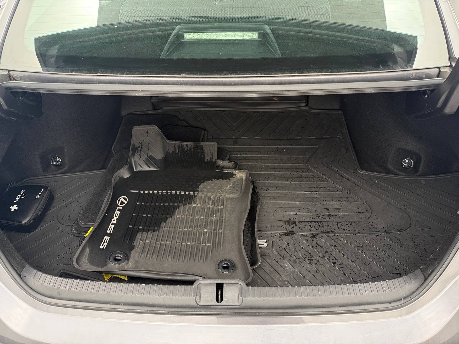 Thumbnail: 2021 Lexus ES - 6