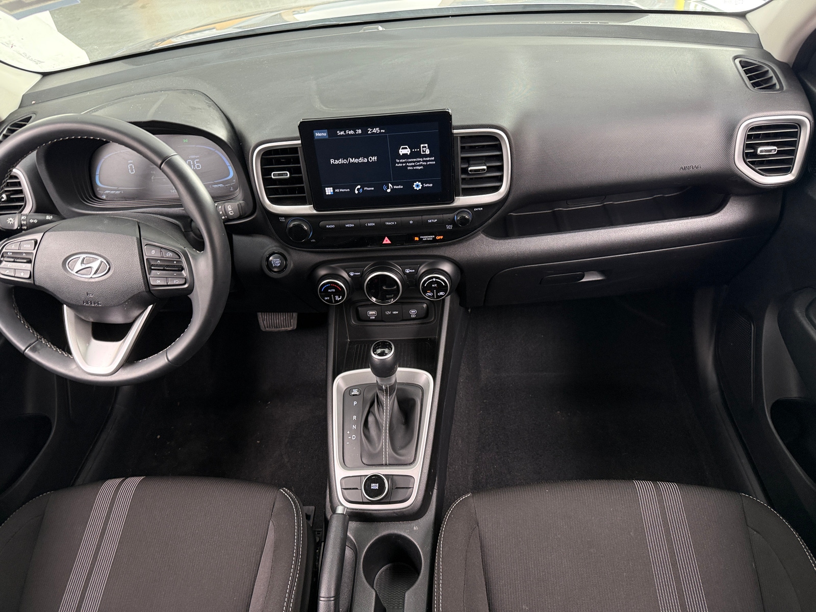 Thumbnail: 2024 Hyundai Venue - 3