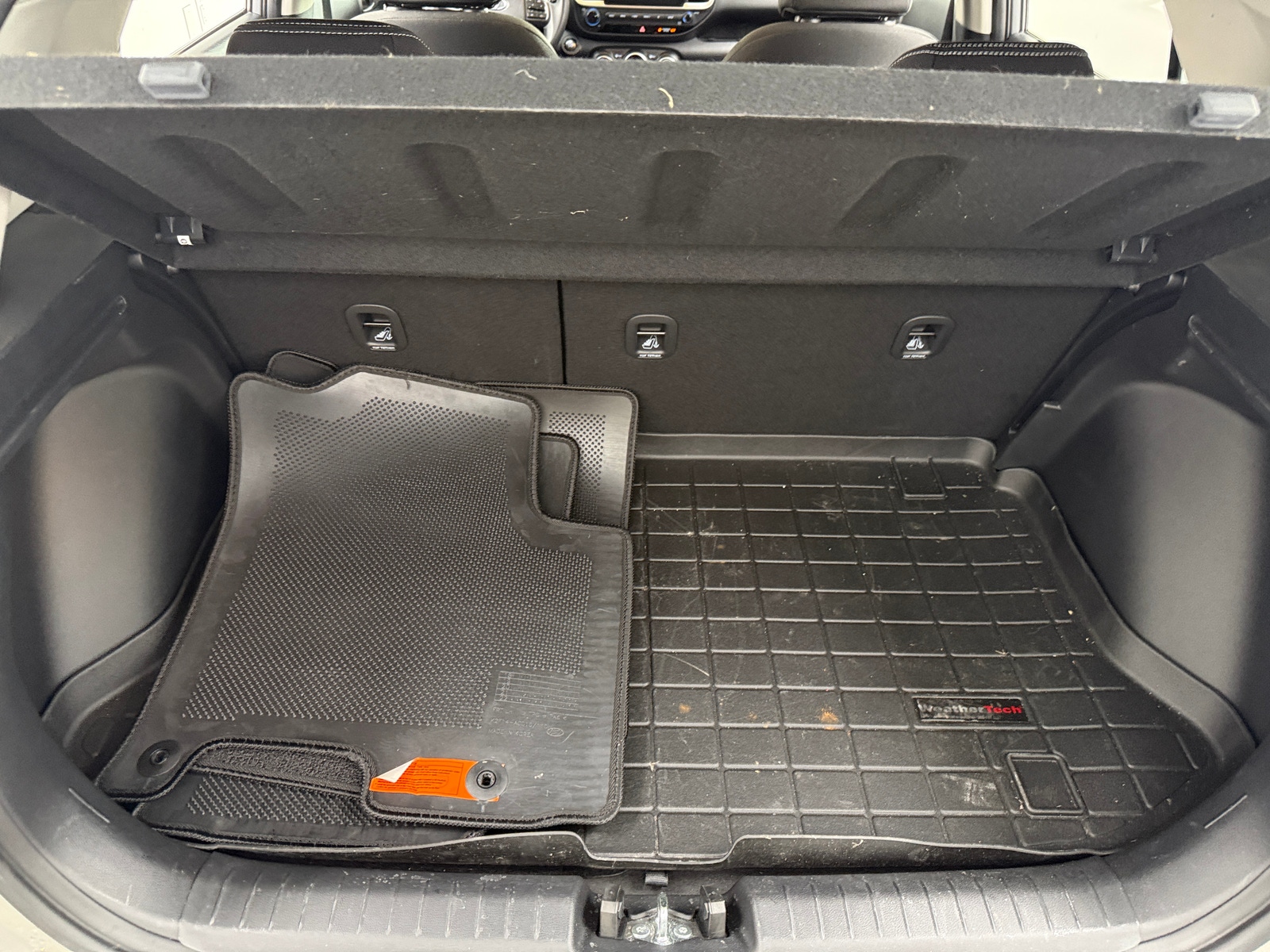 Thumbnail: 2024 Hyundai Venue - 7