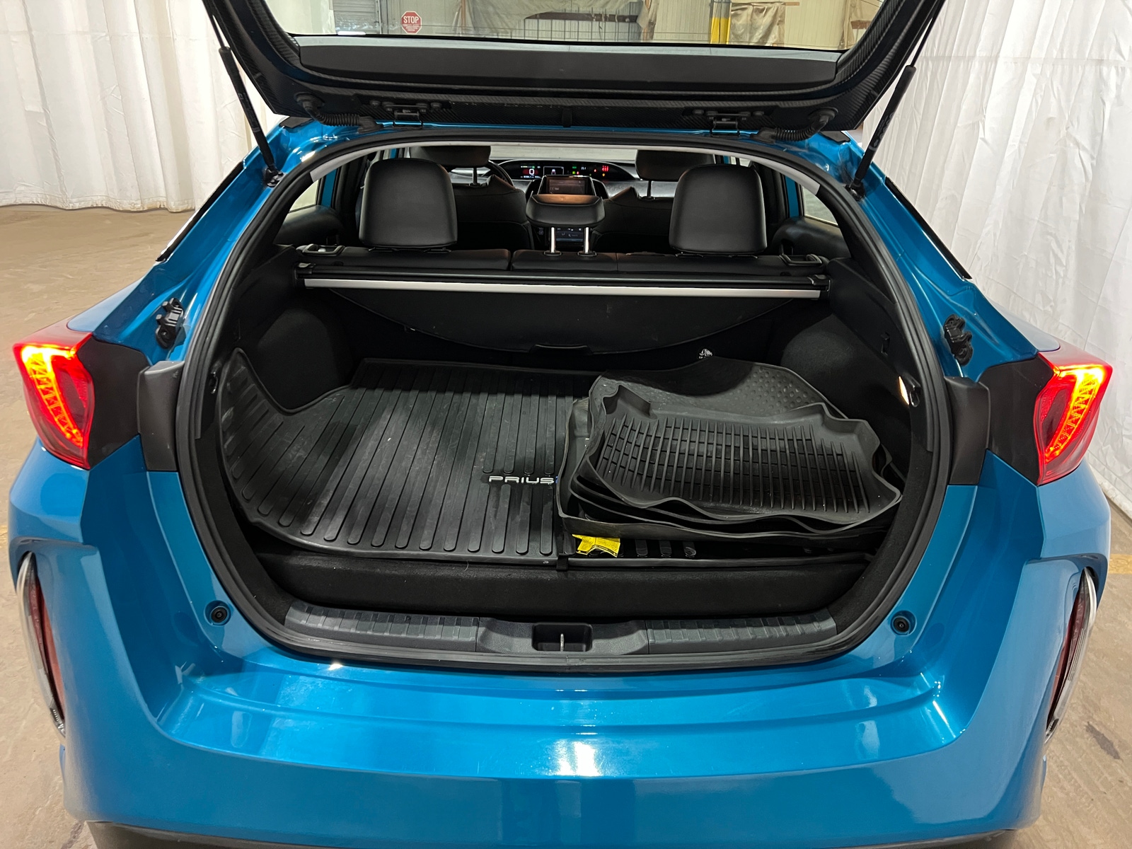 Thumbnail: 2021 Toyota Prius Prime - 6