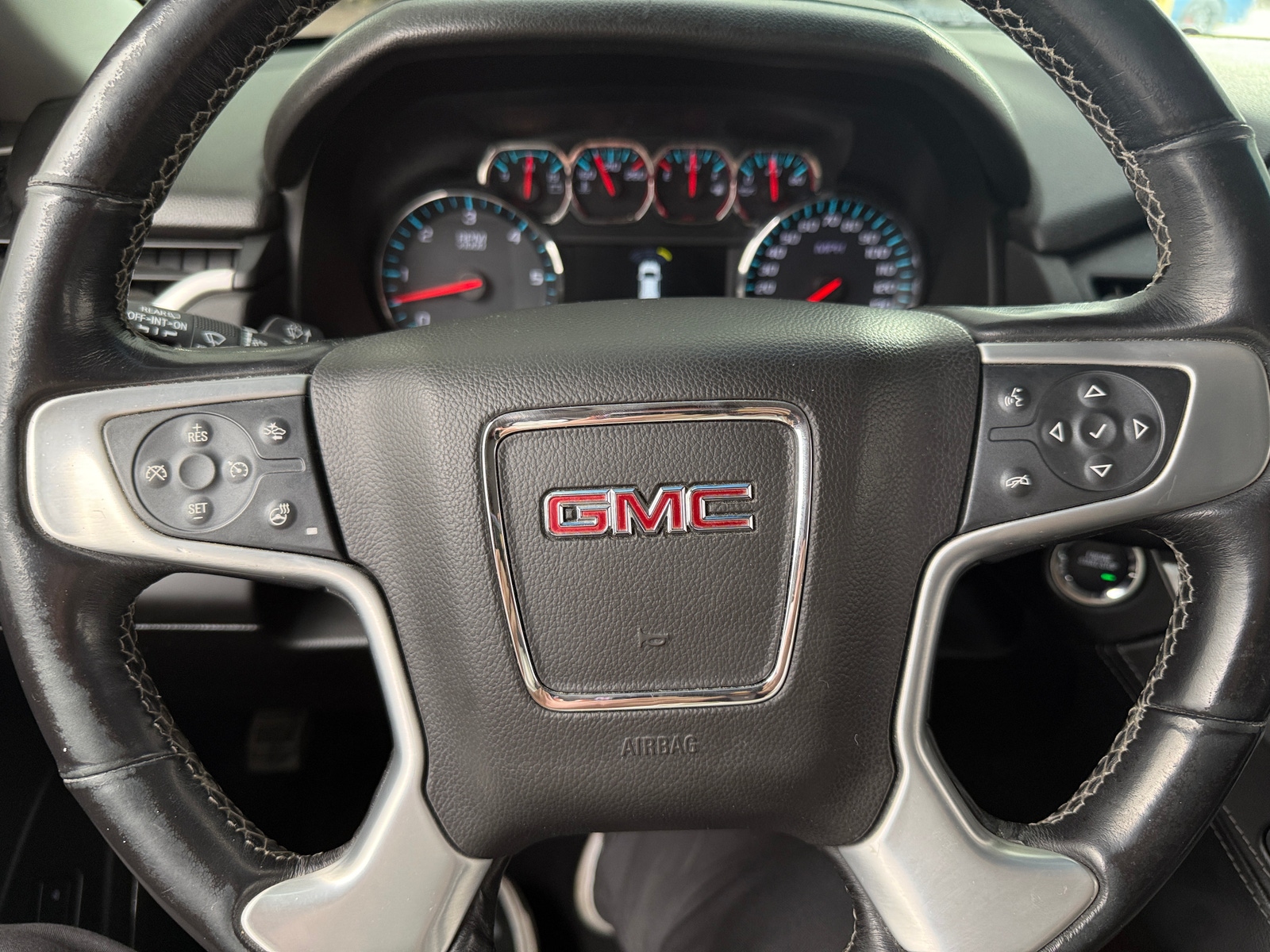 Thumbnail: 2019 GMC Yukon - 4