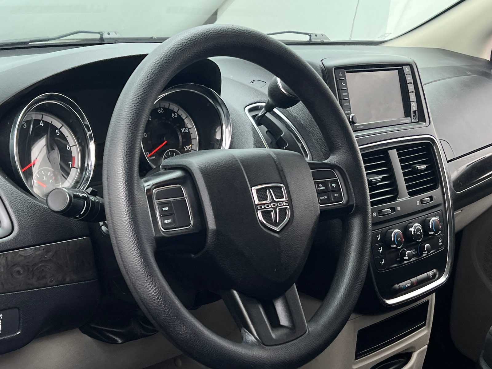 Thumbnail: 2018 Dodge Grand Caravan - 5