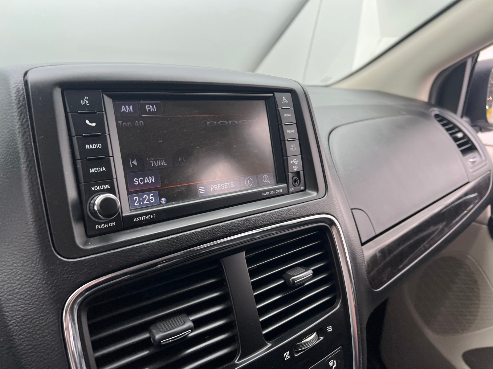 Thumbnail: 2018 Dodge Grand Caravan - 4