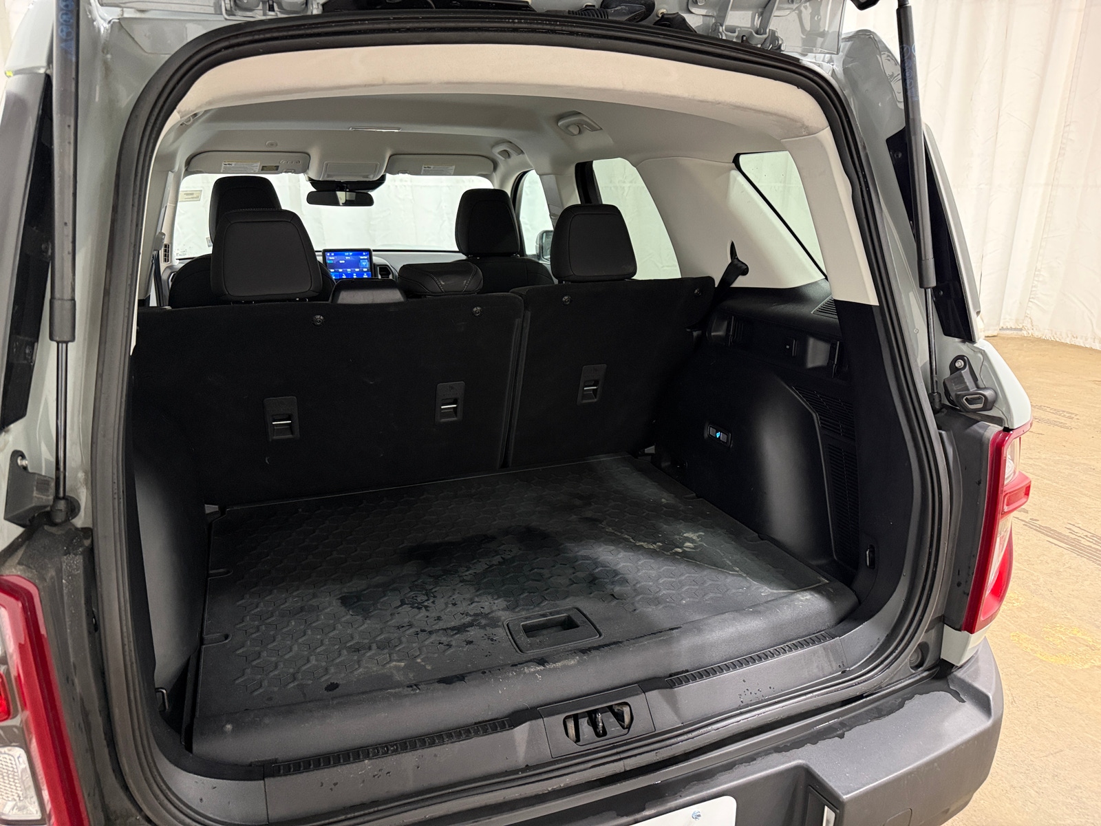 Thumbnail: 2022 Ford Bronco Sport - 7