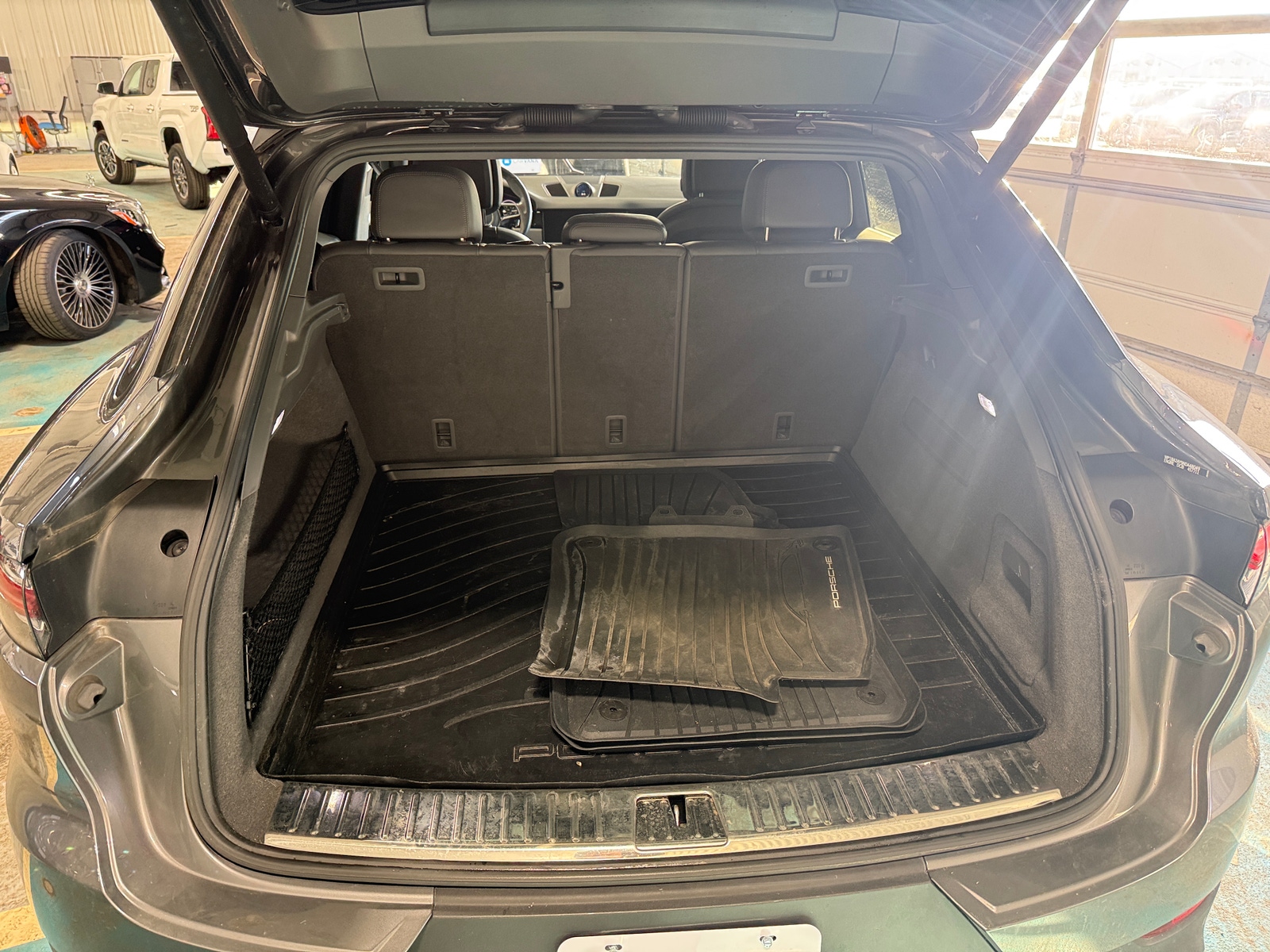 Thumbnail: 2022 Porsche  - 6