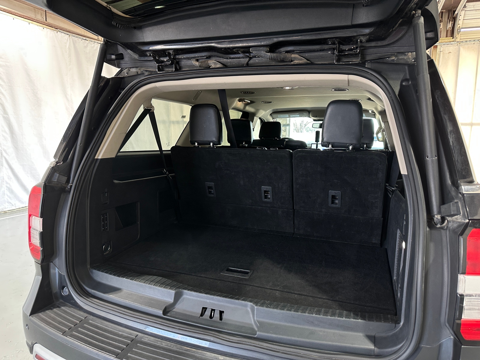 Thumbnail: 2024 Ford Expedition MAX - 6