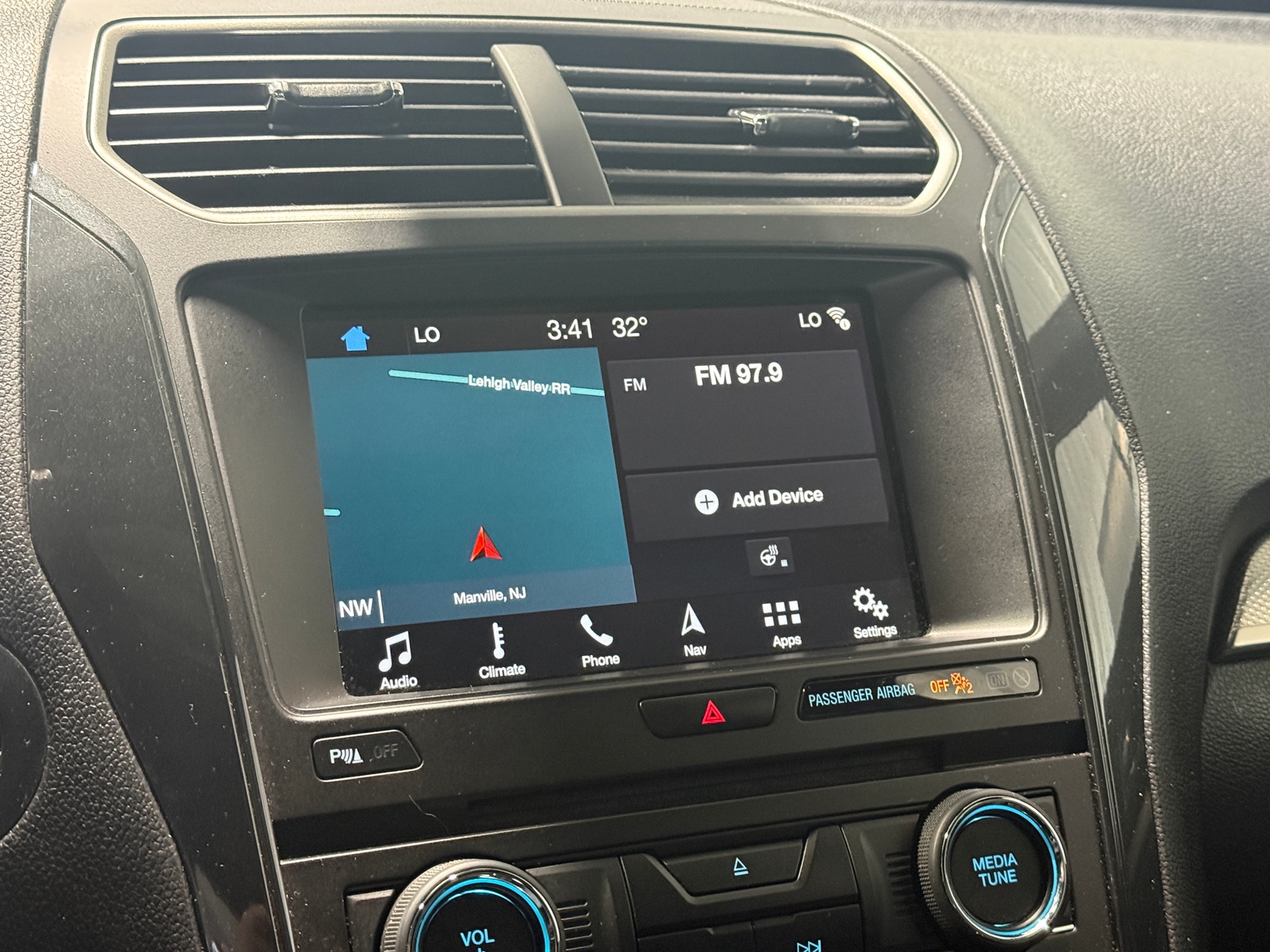 Thumbnail: 2018 Ford Explorer - 3