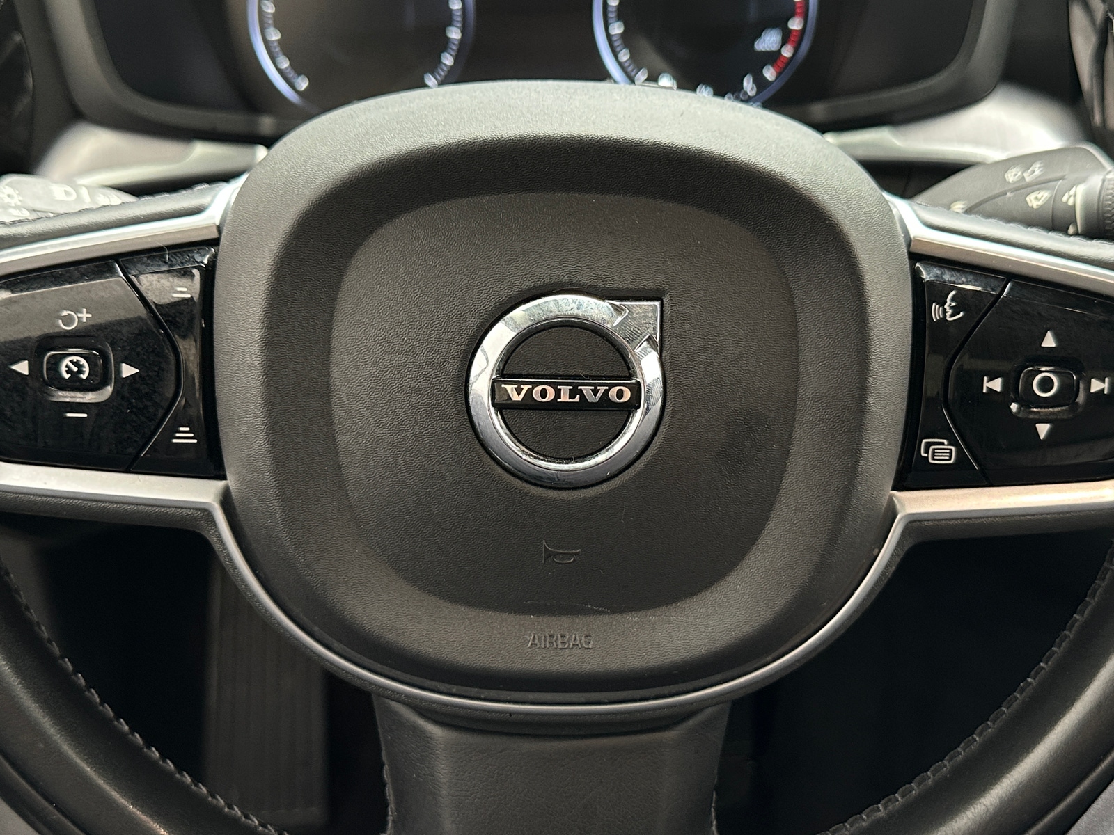 Thumbnail: 2020 Volvo S60 - 4