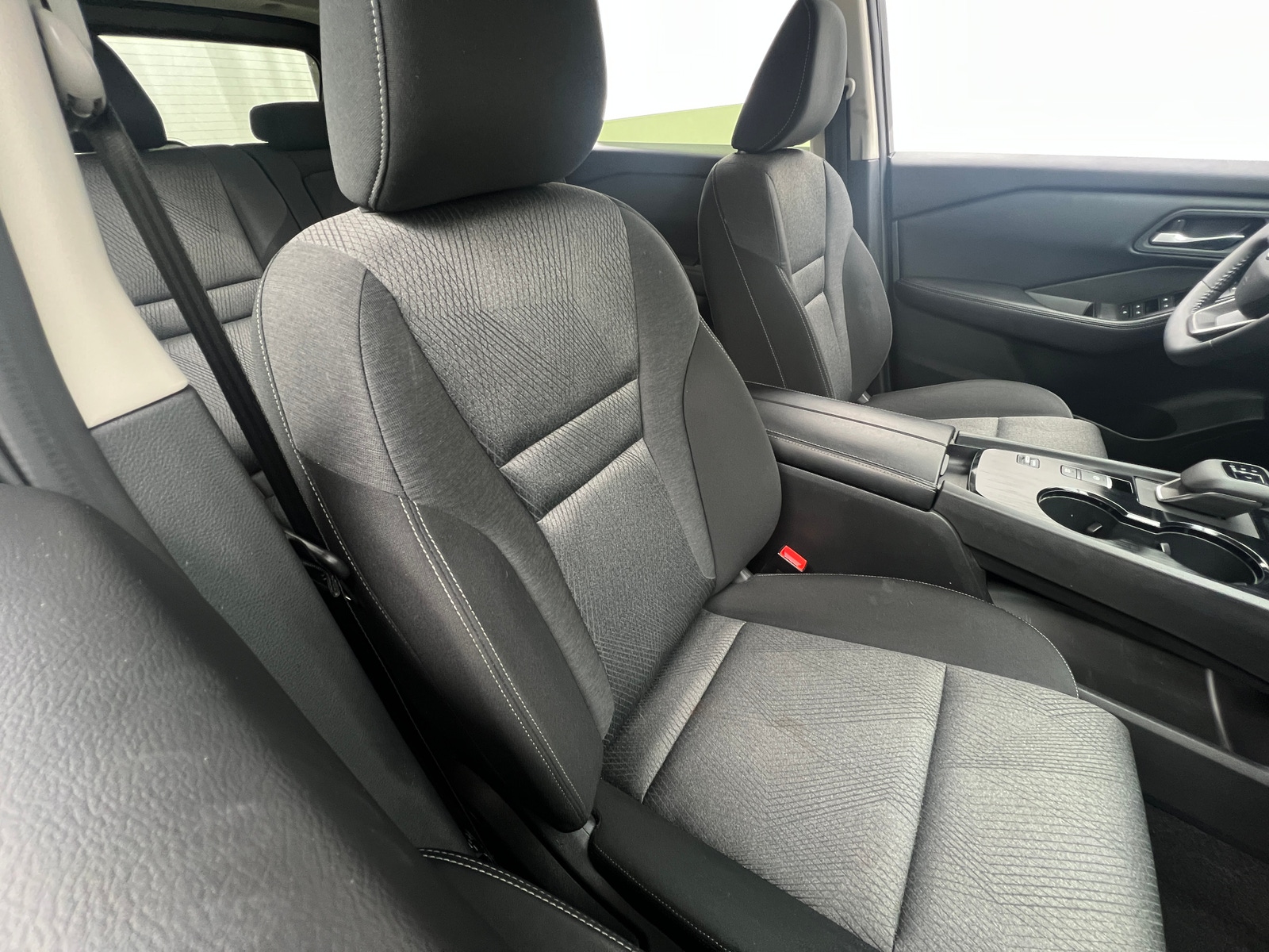 Thumbnail: 2025 Nissan Rogue - 2