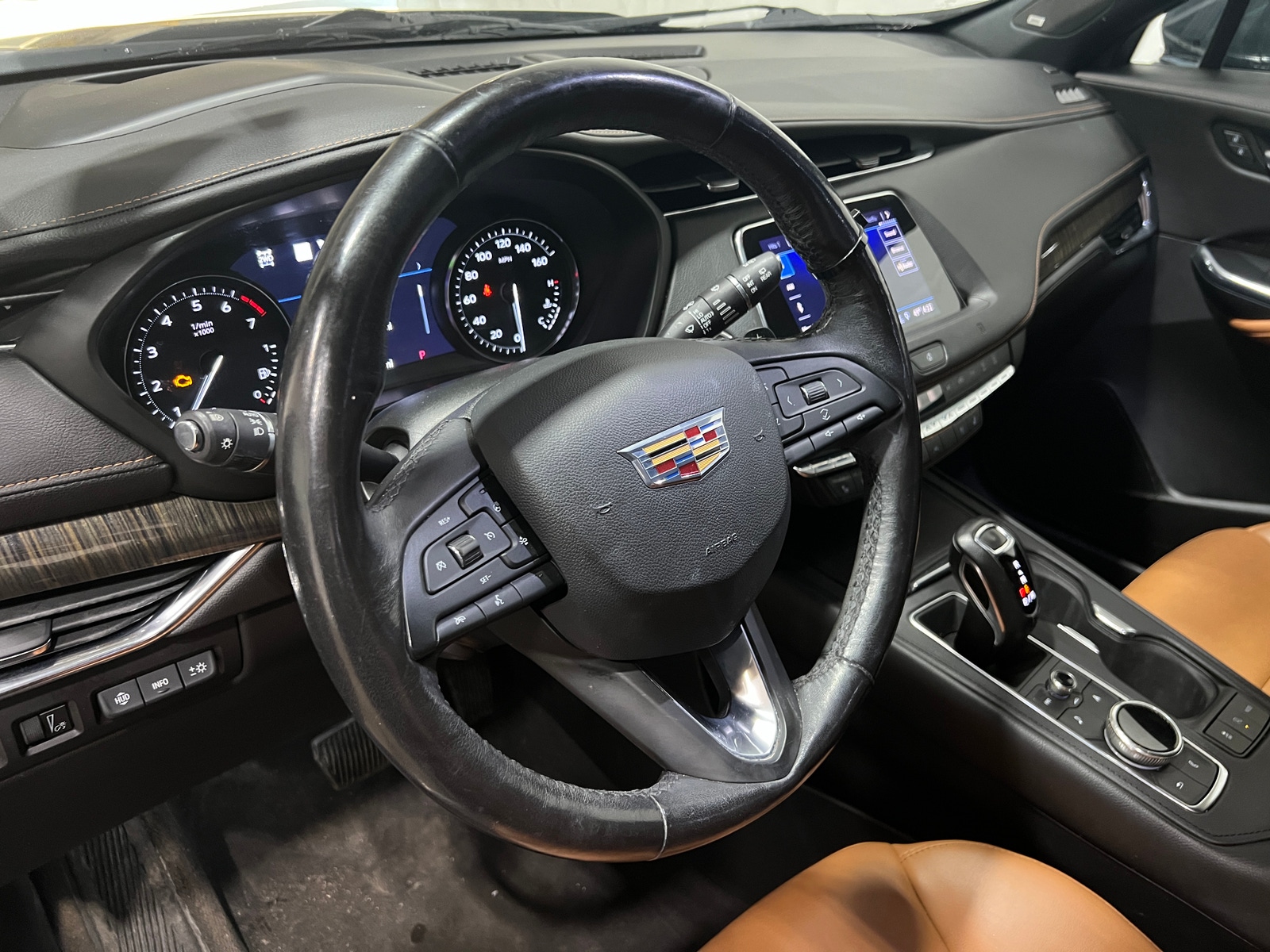 Thumbnail: 2019 Cadillac XT4 - 4