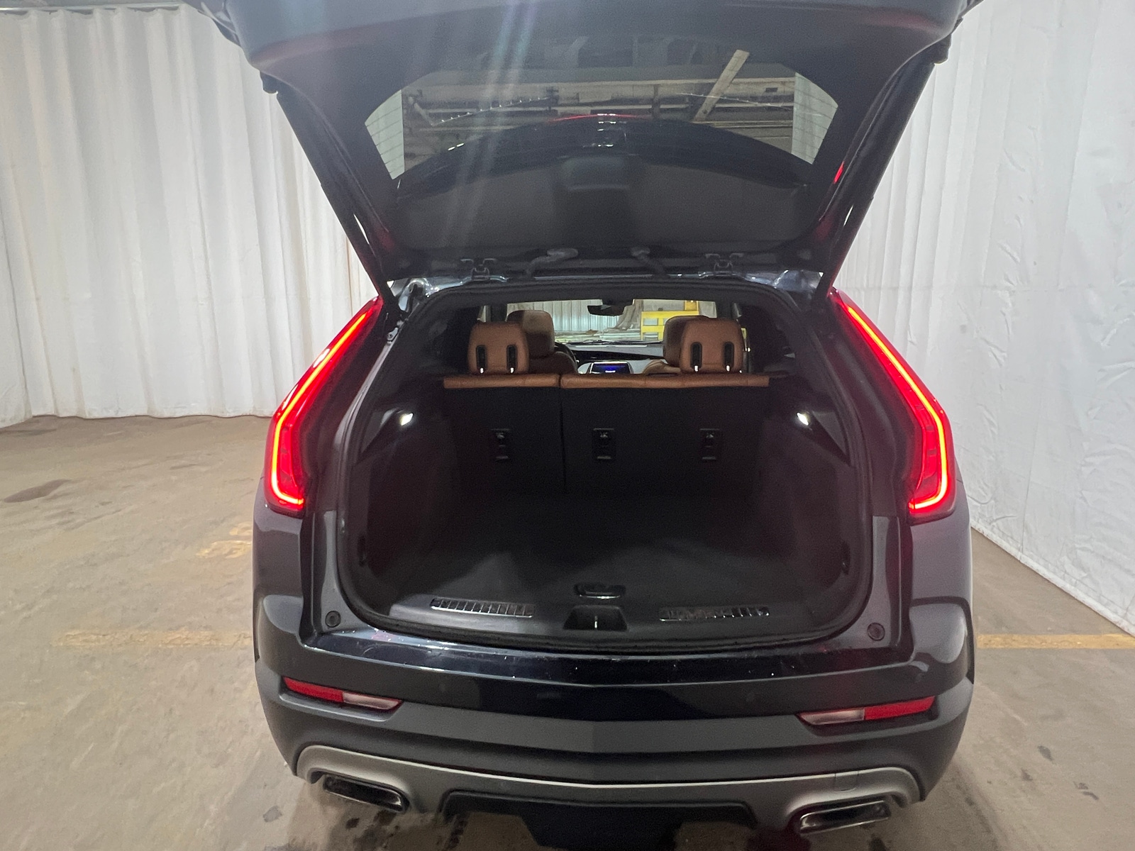 Thumbnail: 2019 Cadillac XT4 - 6