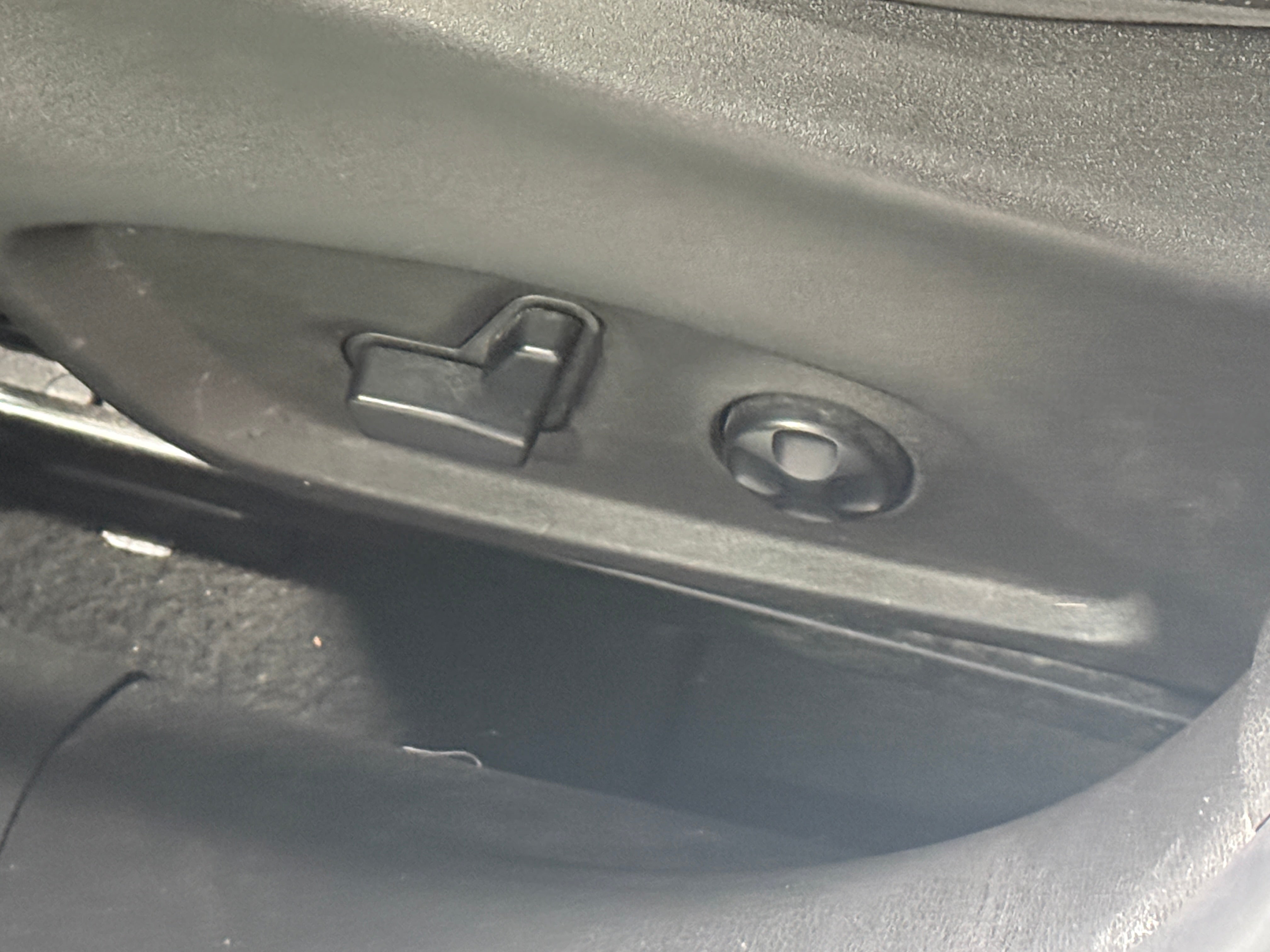 Used 2018 Jeep Renegade Limited with VIN ZACCJBDB7JPG96806 for sale in Auburn, WA