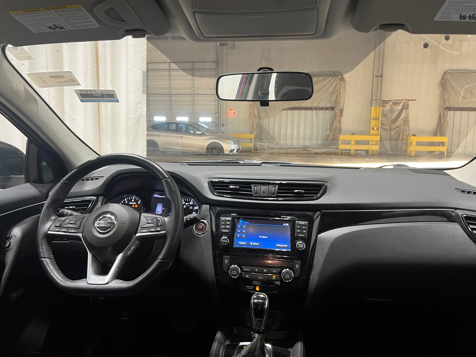 Thumbnail: 2018 Nissan Rogue Sport - 2