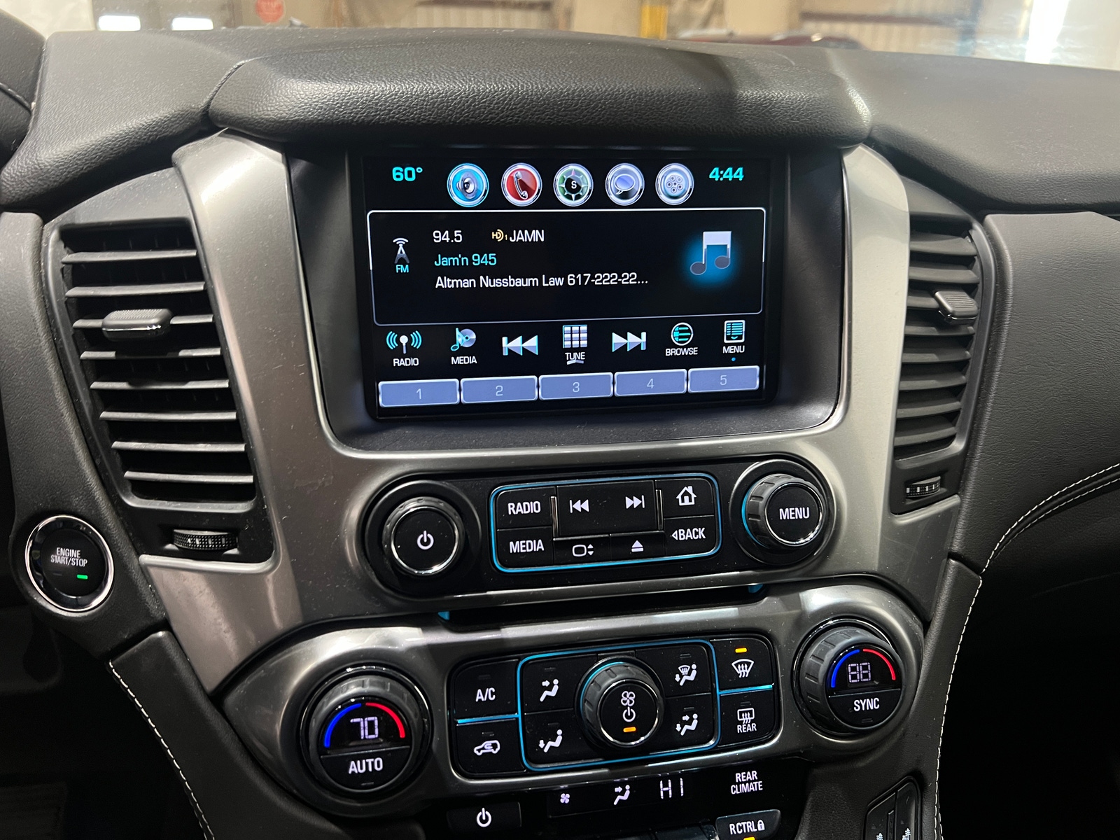 Thumbnail: 2019 Chevrolet Tahoe - 3