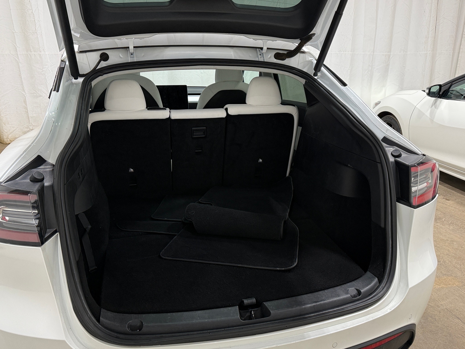 Thumbnail: 2021 Tesla Model Y - 6