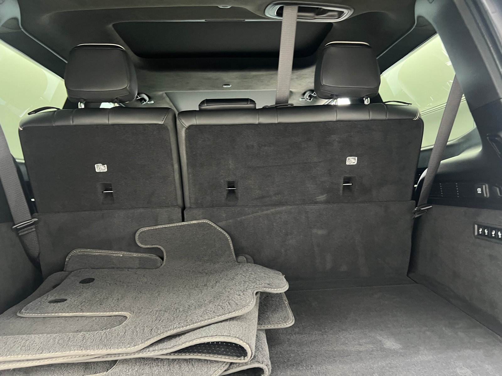 Thumbnail: 2023 Jeep Grand Wagoneer - 6