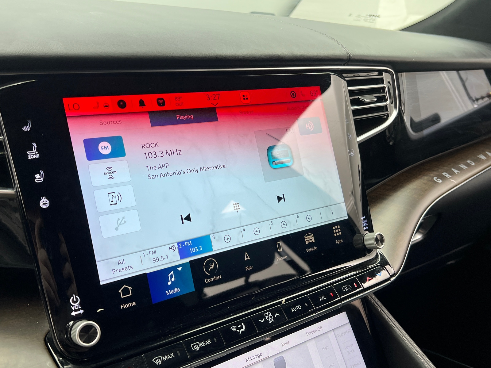 Thumbnail: 2023 Jeep Grand Wagoneer - 3