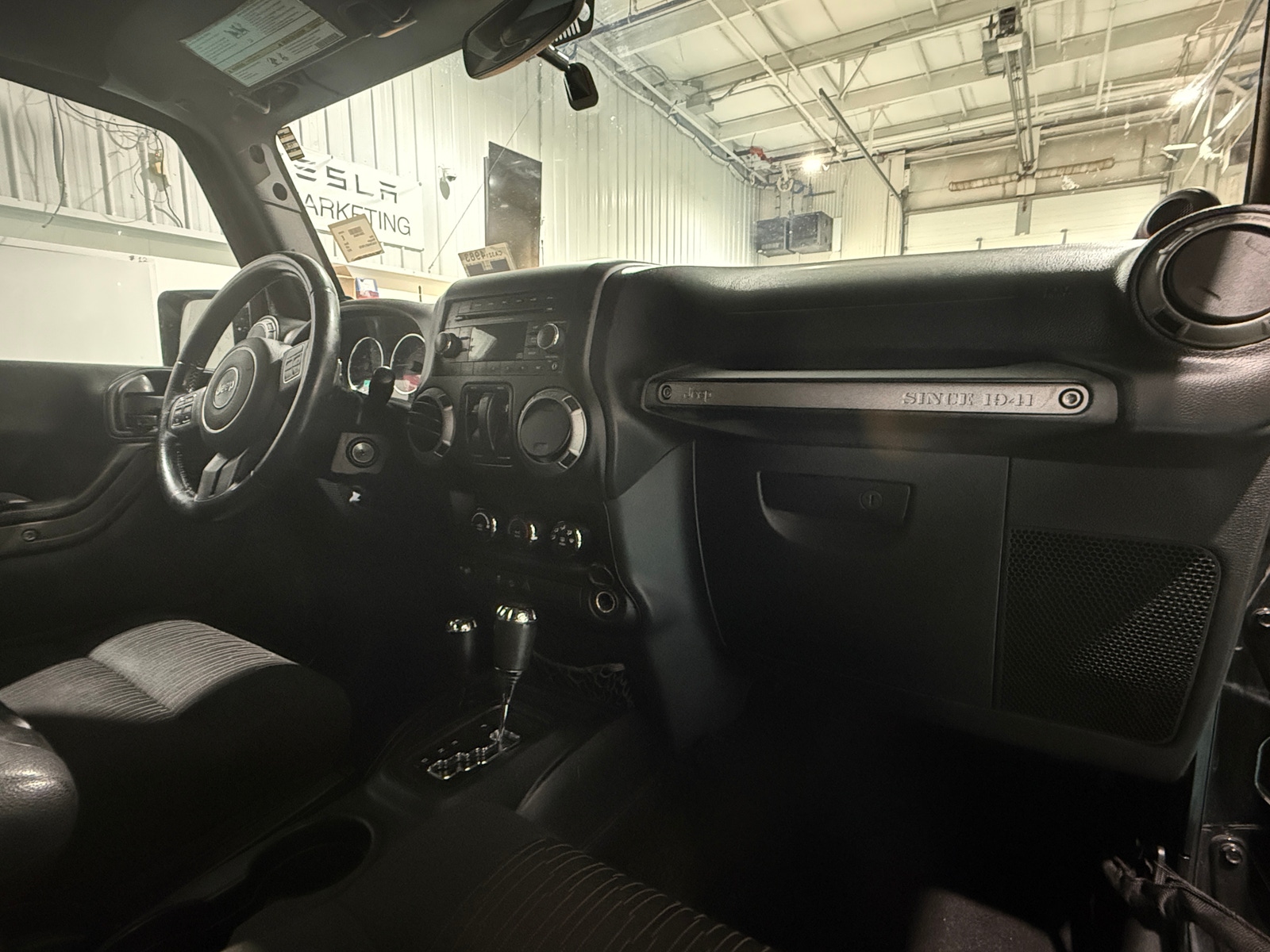 Thumbnail: 2012 Jeep Wrangler - 3