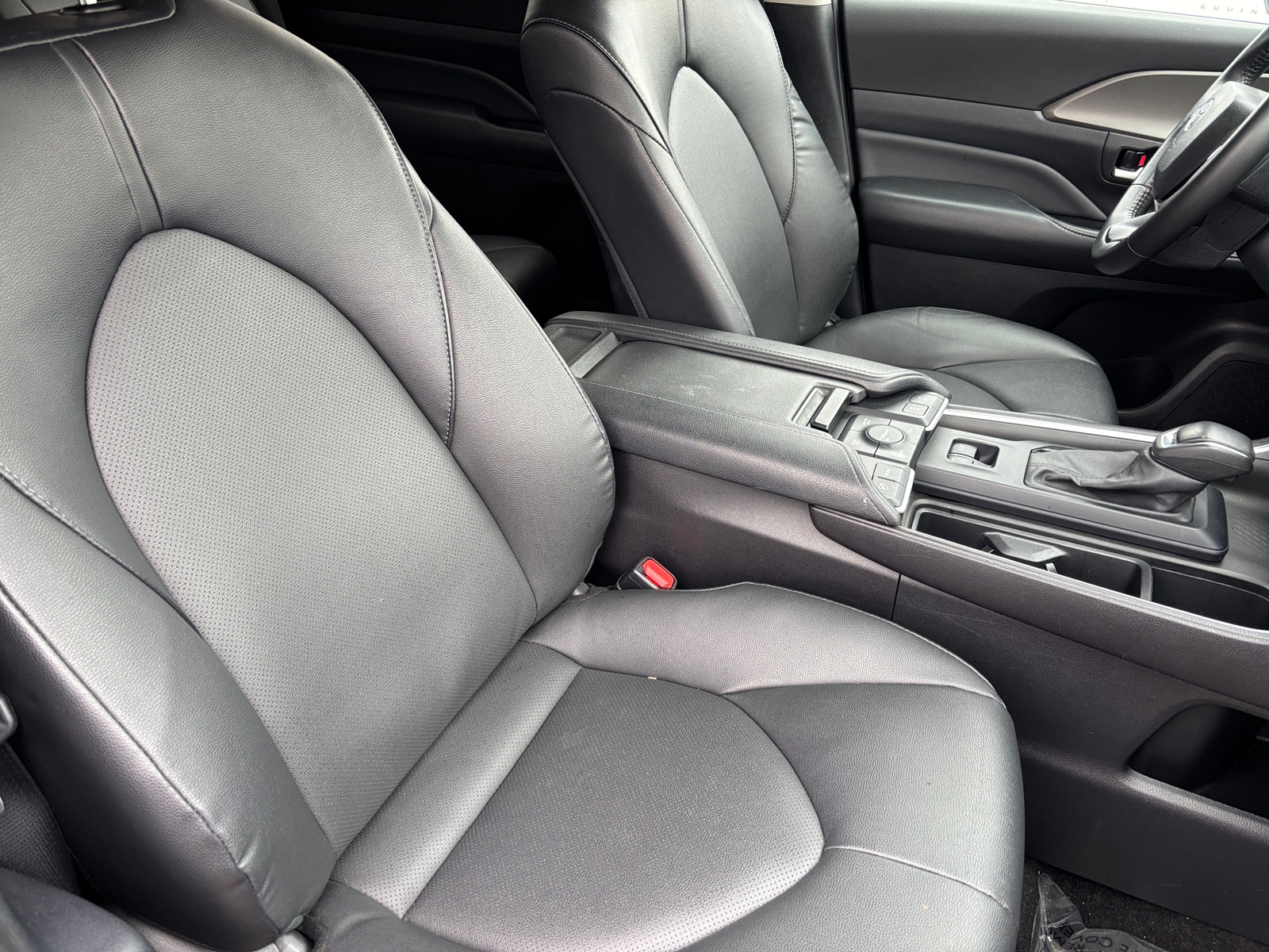 Thumbnail: 2024 Toyota Grand Highlander - 2