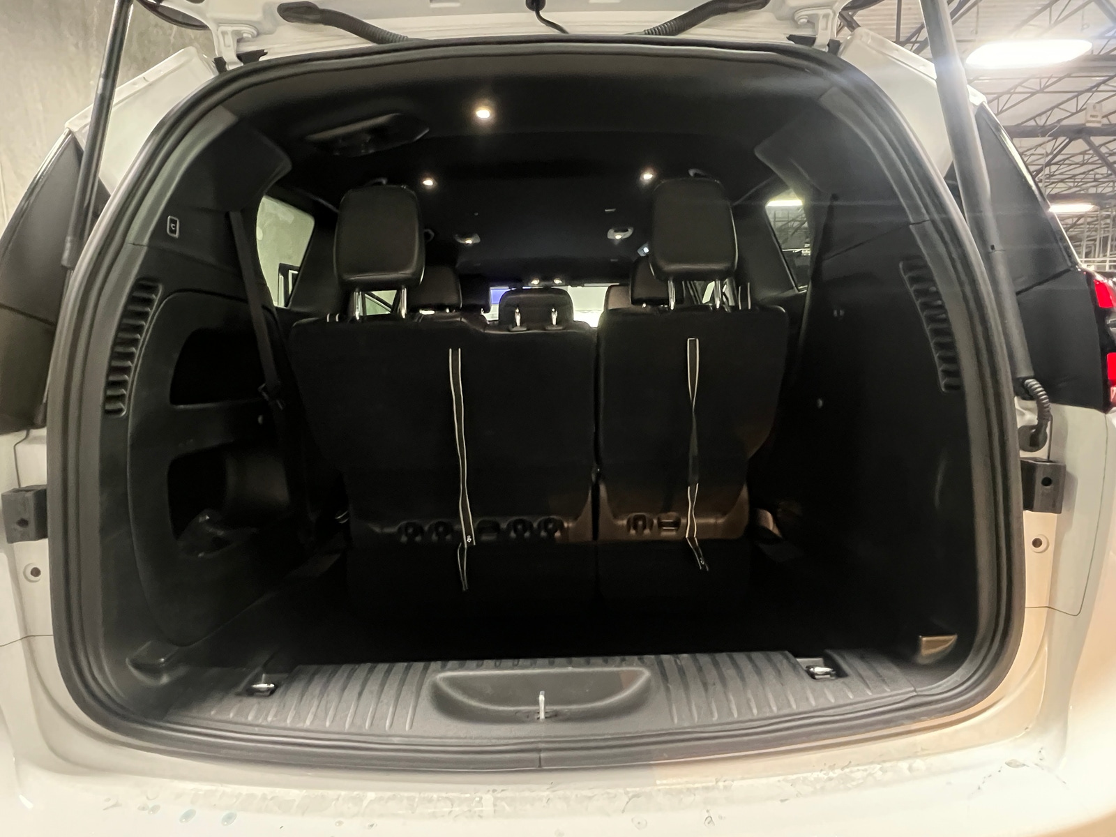 Thumbnail: 2025 Chrysler Pacifica - 6