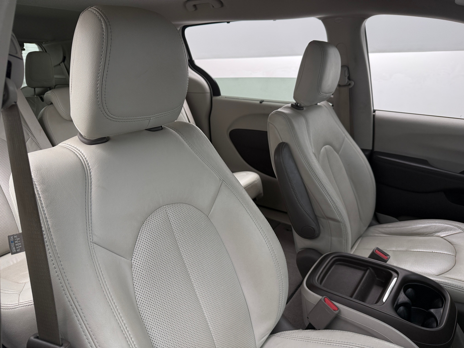 Thumbnail: 2018 Chrysler Pacifica - 2