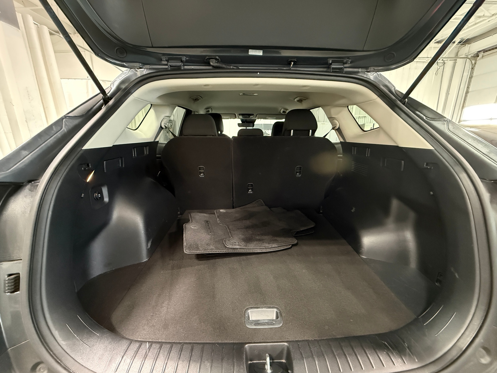 Thumbnail: 2025 Kia Sportage - 7