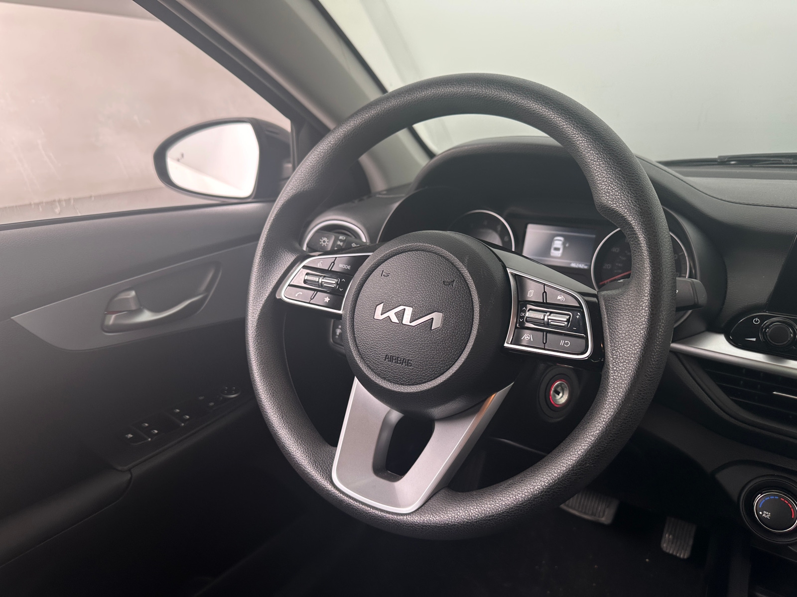 Thumbnail: 2024 Kia Forte - 5