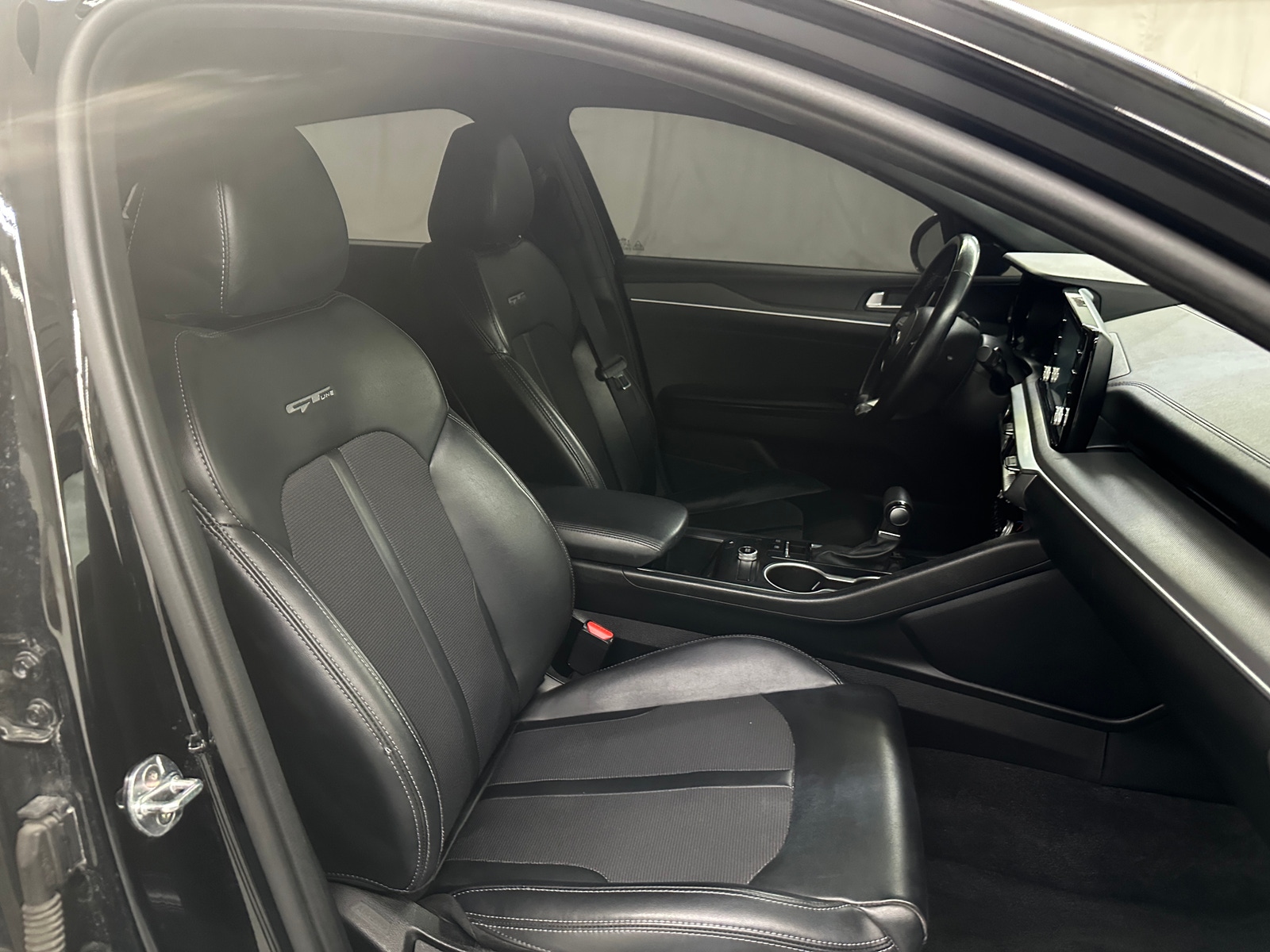 Thumbnail: 2021 Kia K5 - 2