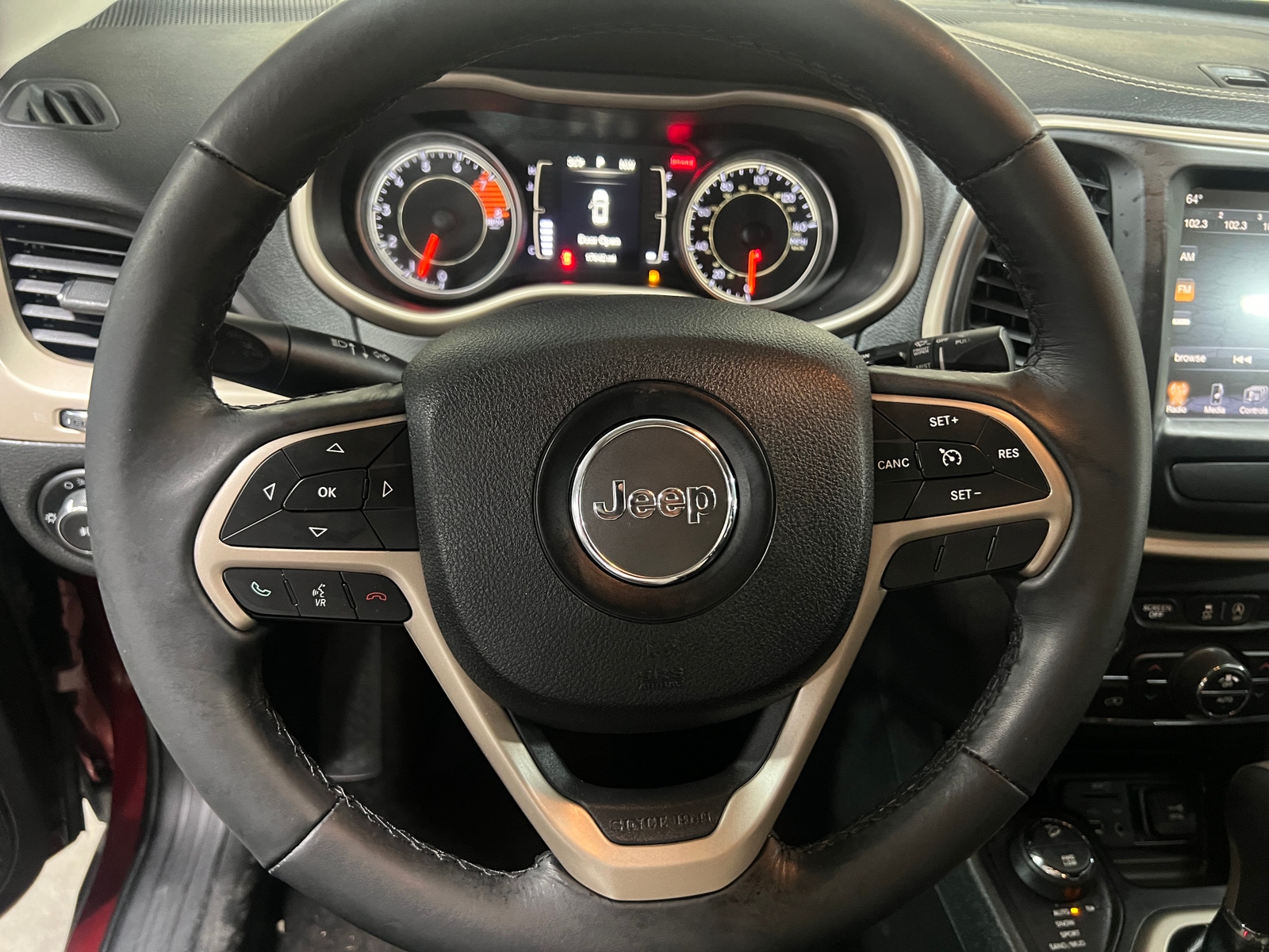 Thumbnail: 2016 Jeep Cherokee - 5